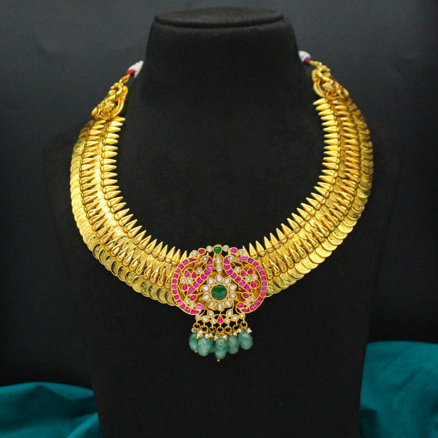 Nakshi Kasulu Laxmi Short With Jadau Double Peacock Locket