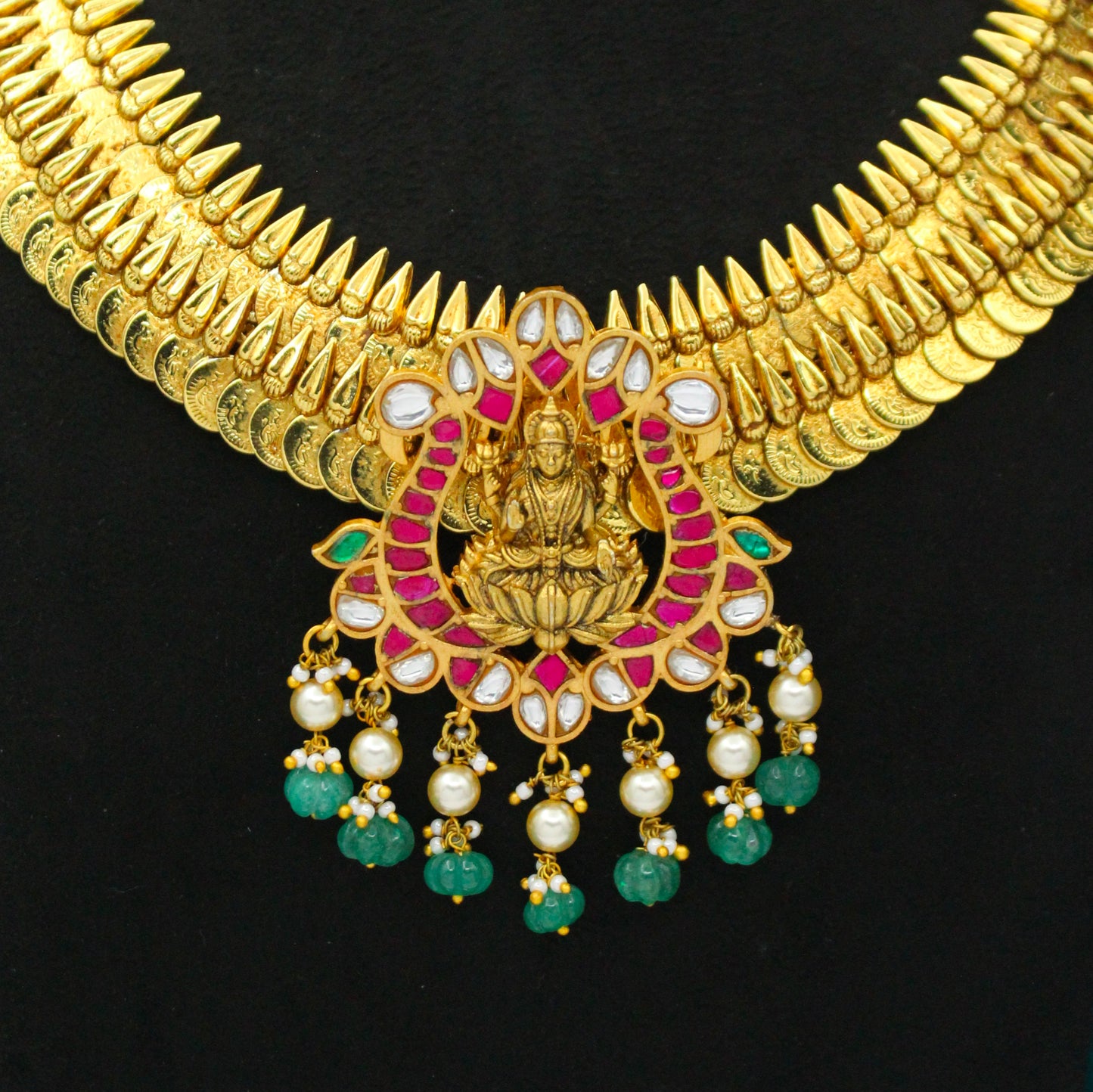 Nakshi Kasulu Short With Jadau Laxmi Peacock Locket