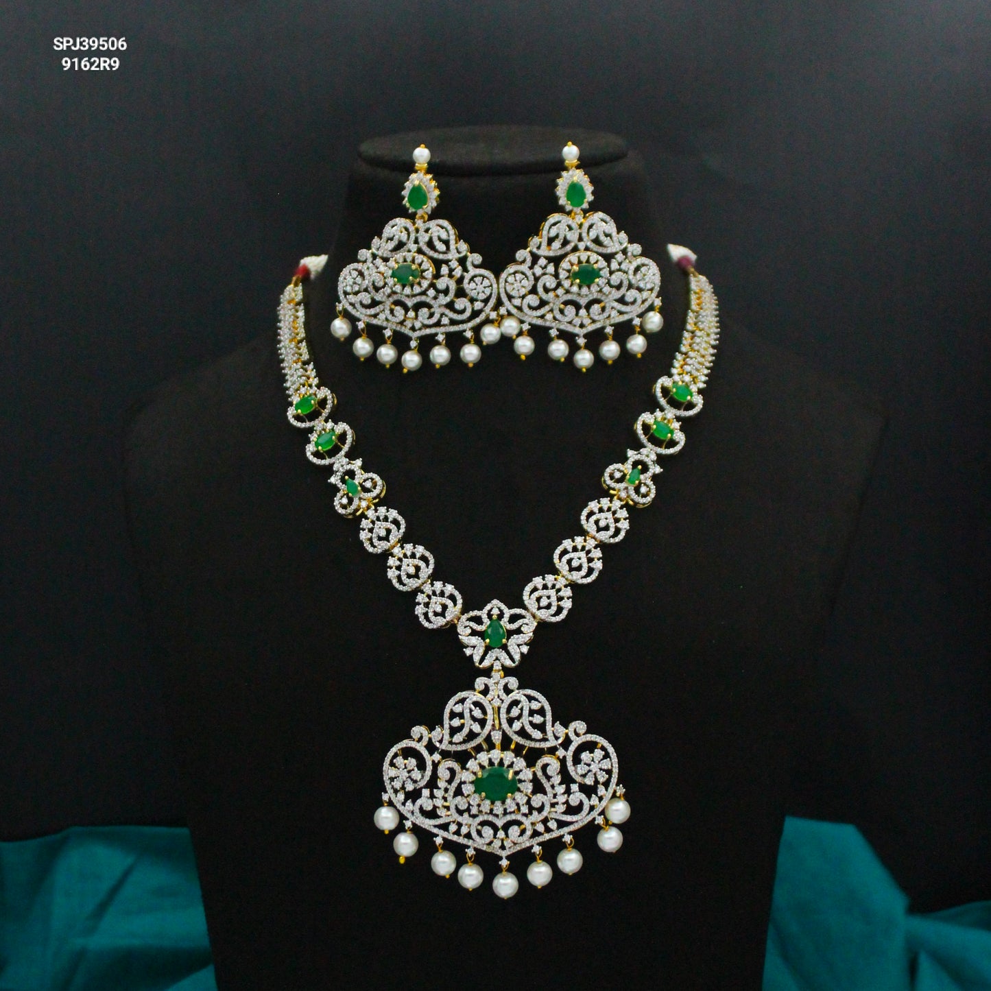 39506 Green CZ Stone GJ Short Necklace Set with Earrings