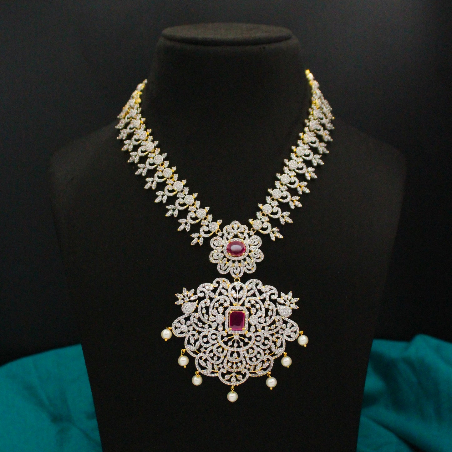 Gj Broad Pendant Fancy Necklace