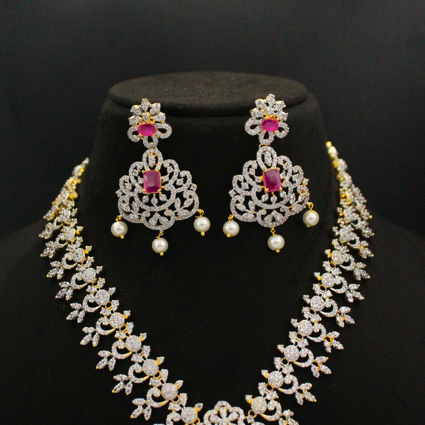 Gj Broad Pendant Fancy Necklace