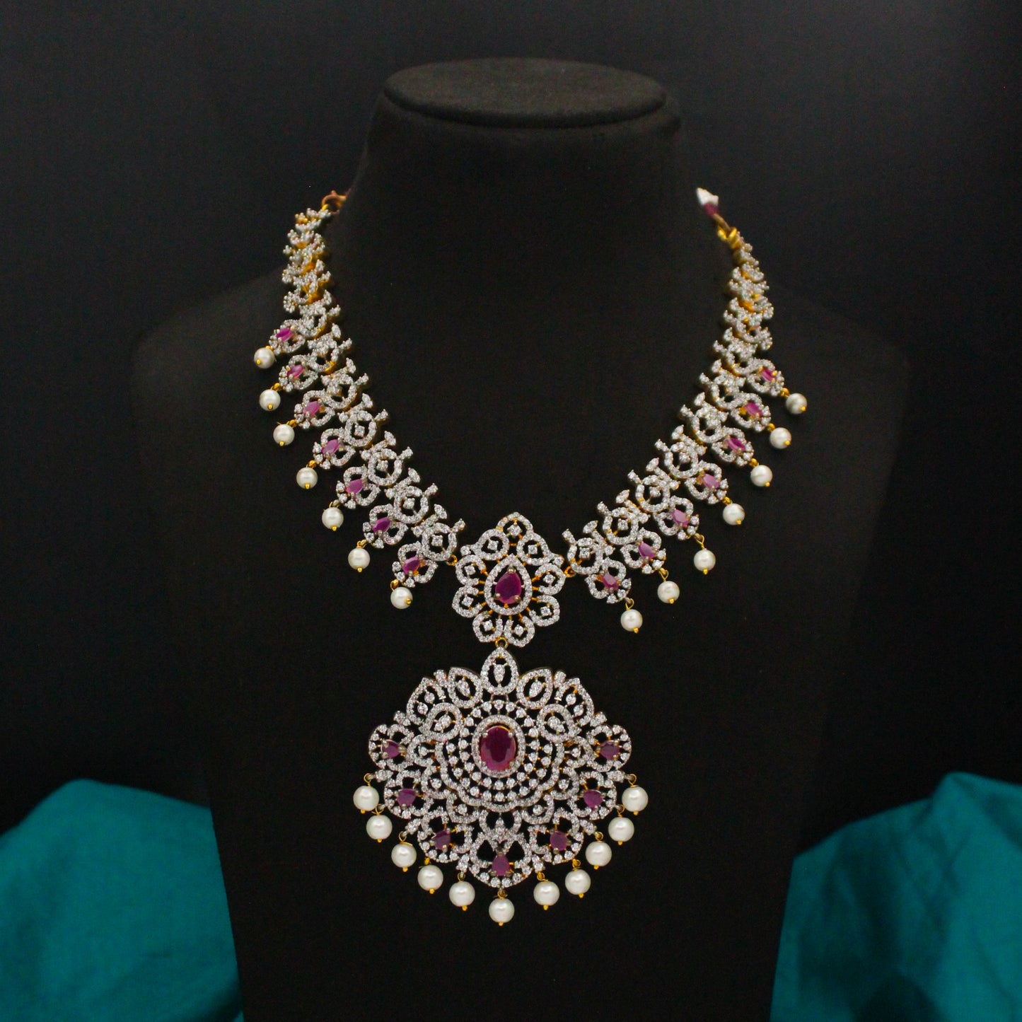 38470 GJ Short Ruby Necklace Set With Screw Back Earrings