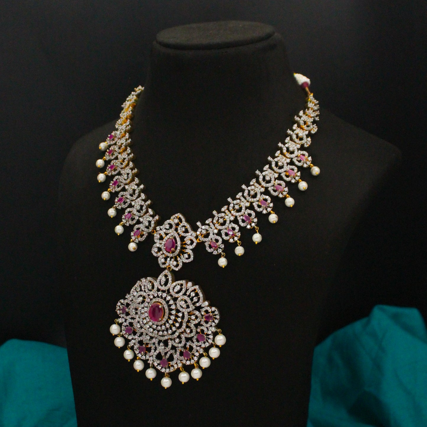 38470 GJ Short Ruby Necklace Set With Screw Back Earrings