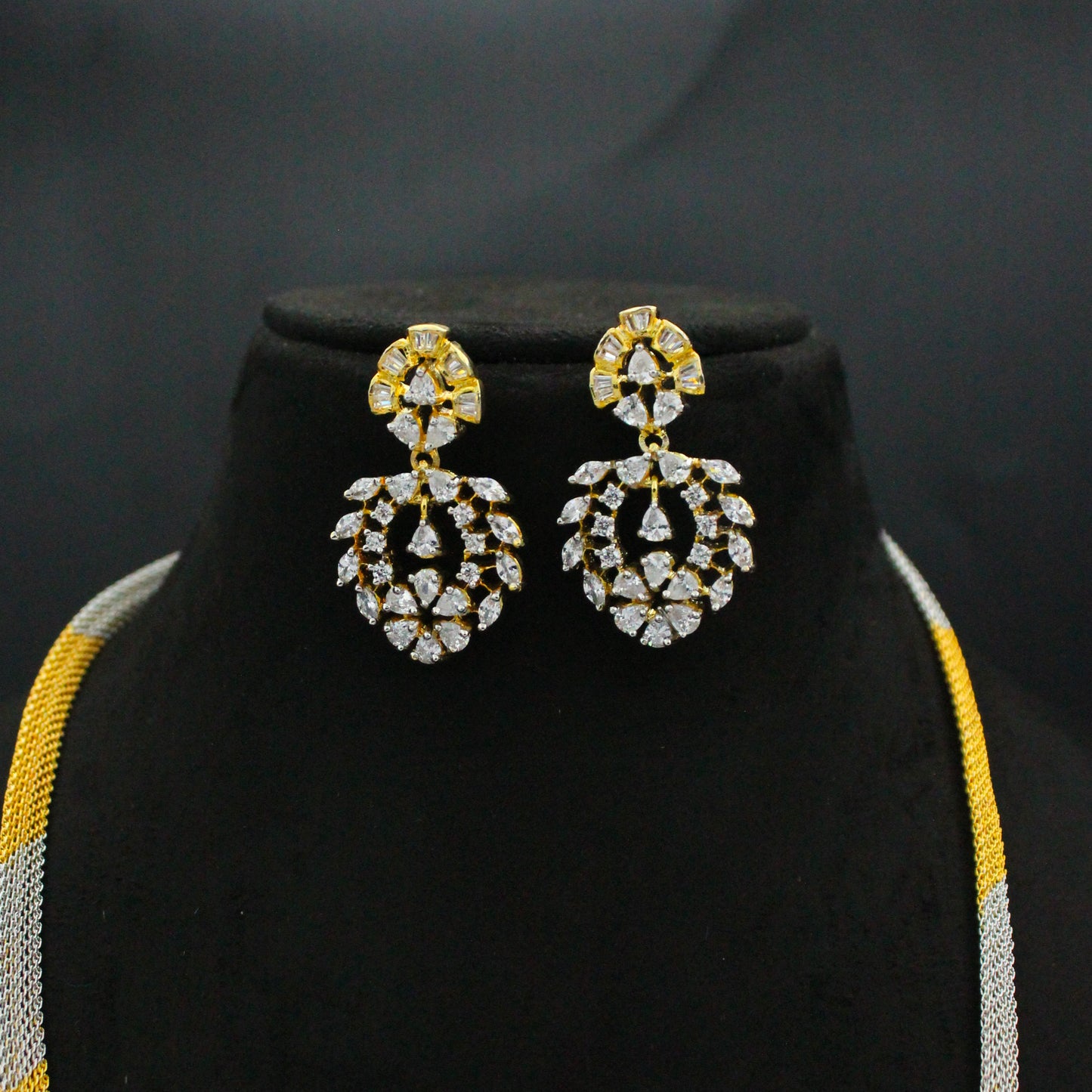 13186 GJ Short Necklace