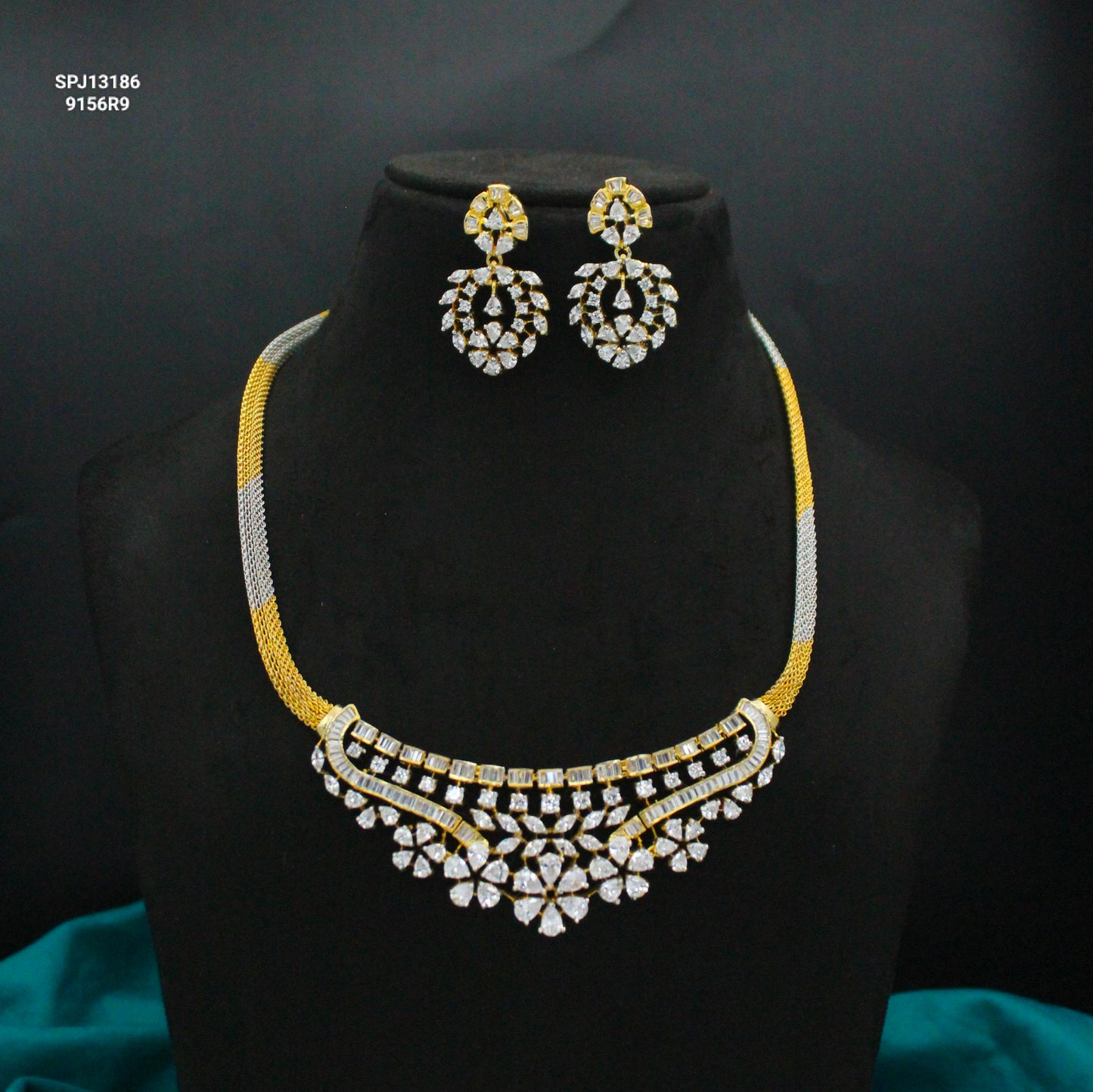 13186 GJ Short Necklace