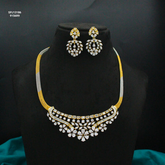 13186 GJ Short Necklace