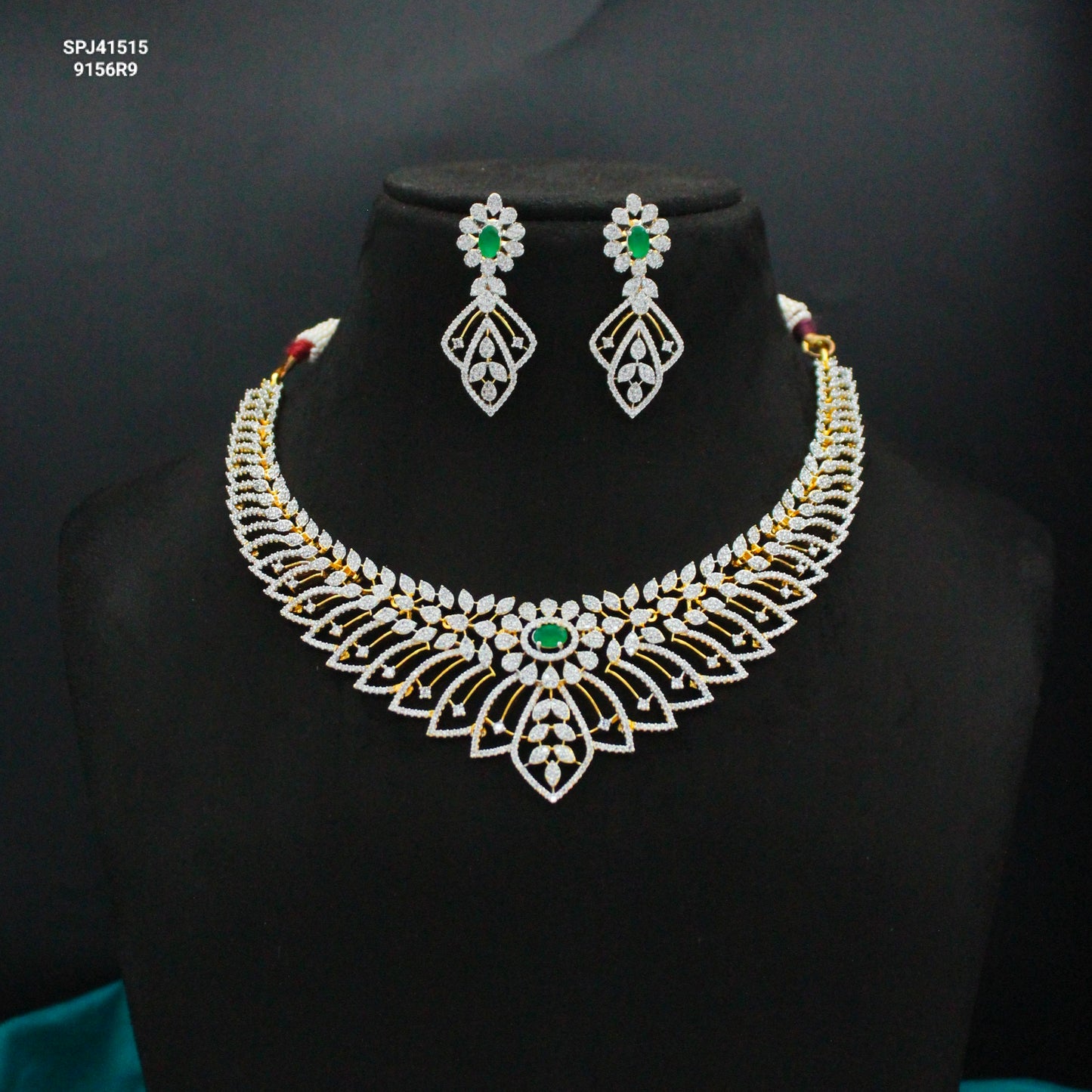 41515 GJ Short Green Fancy Necklace