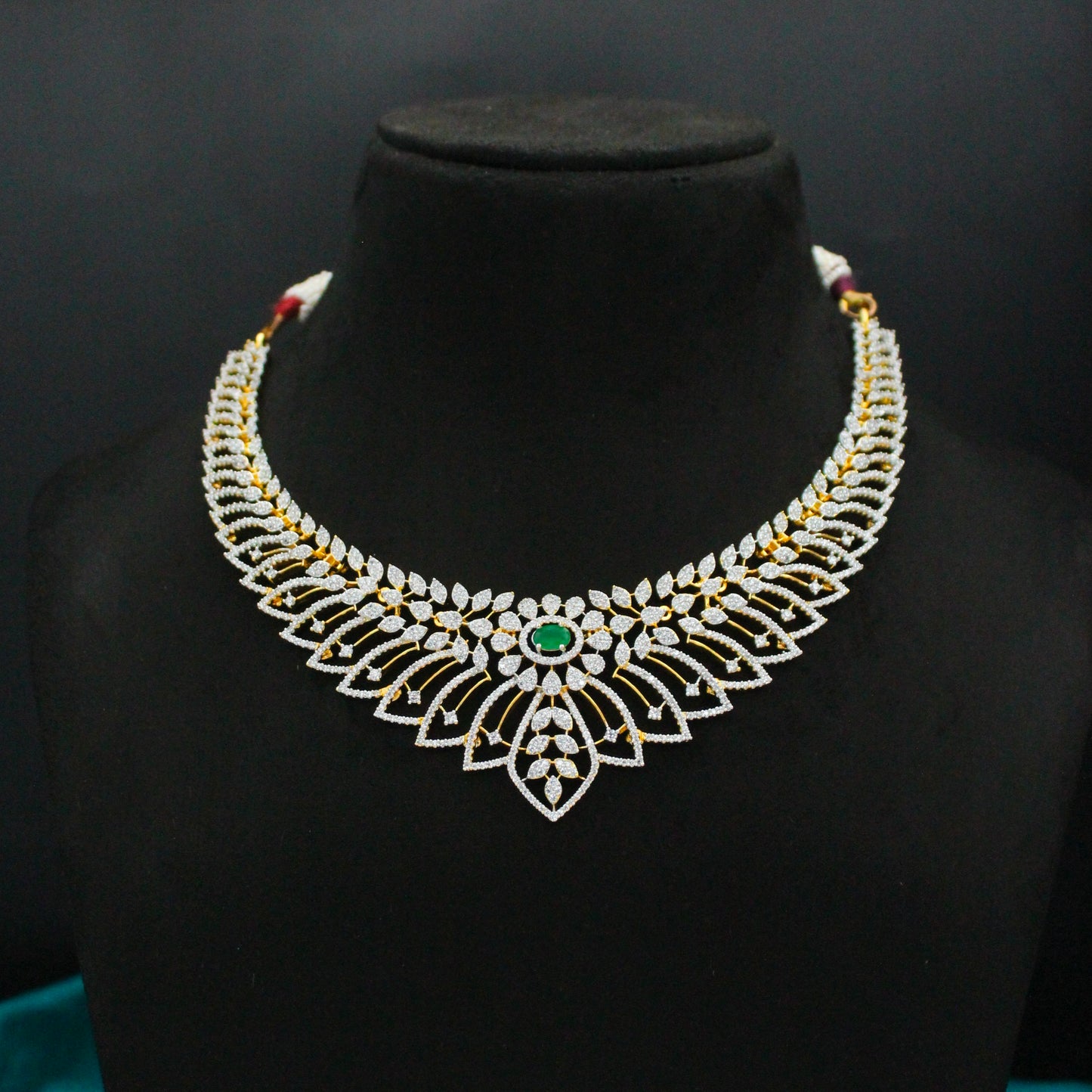 41515 GJ Short Green Fancy Necklace