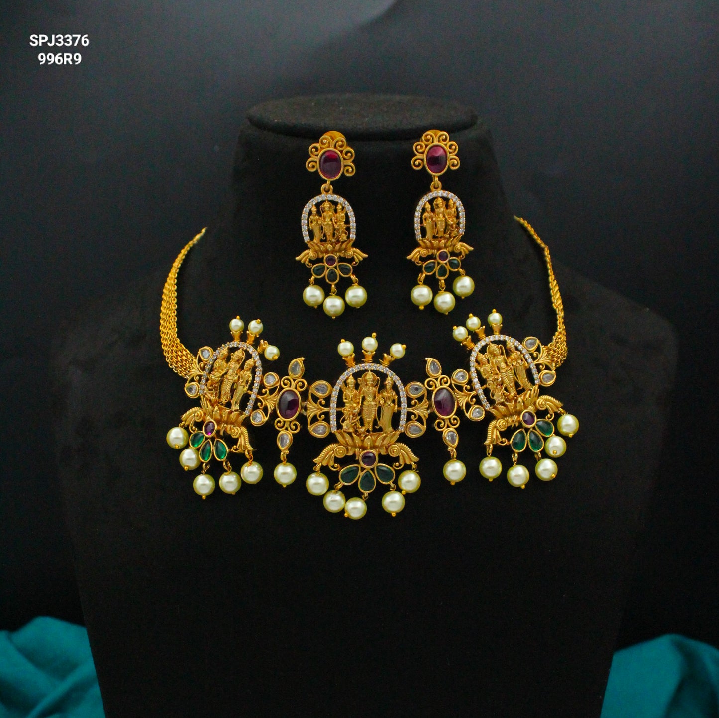 3376 Nakshi Ramaparivar Short Necklace Set