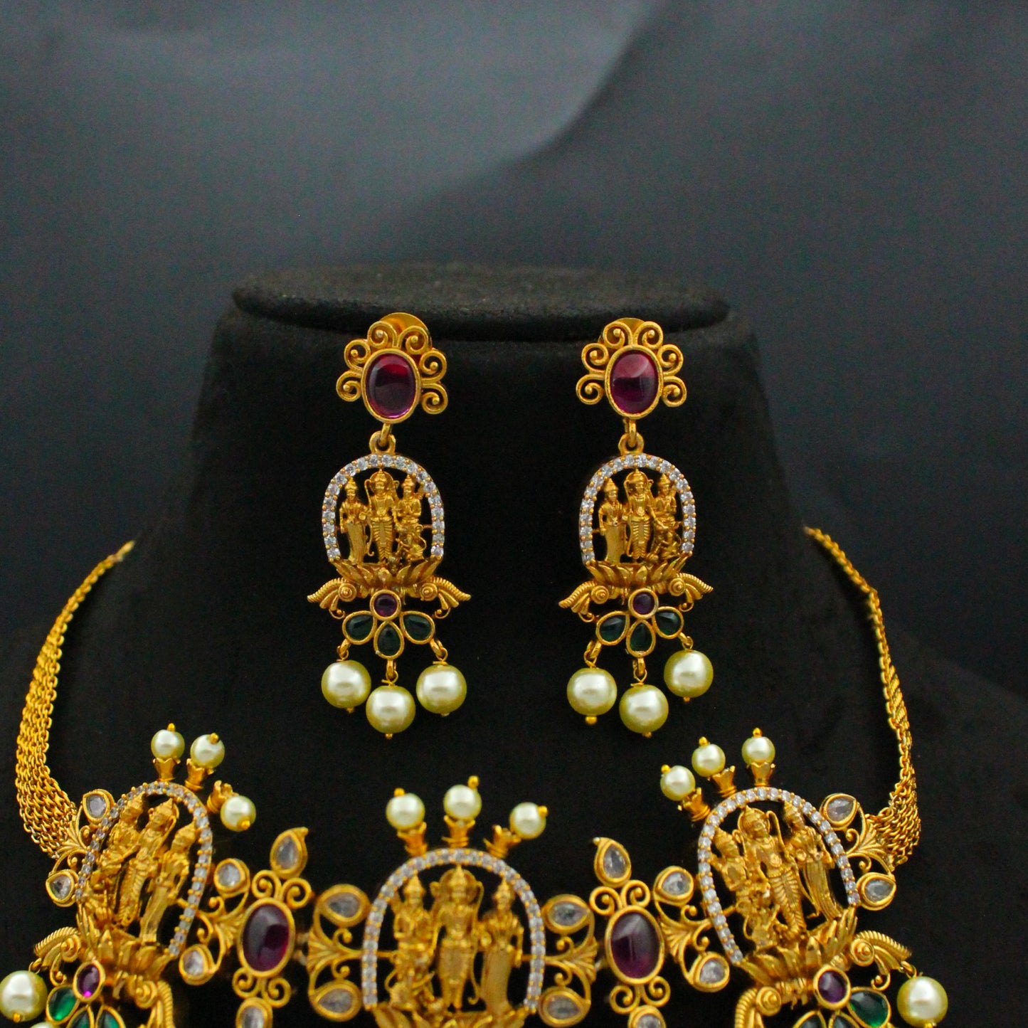 3376 Nakshi Ramaparivar Short Necklace Set
