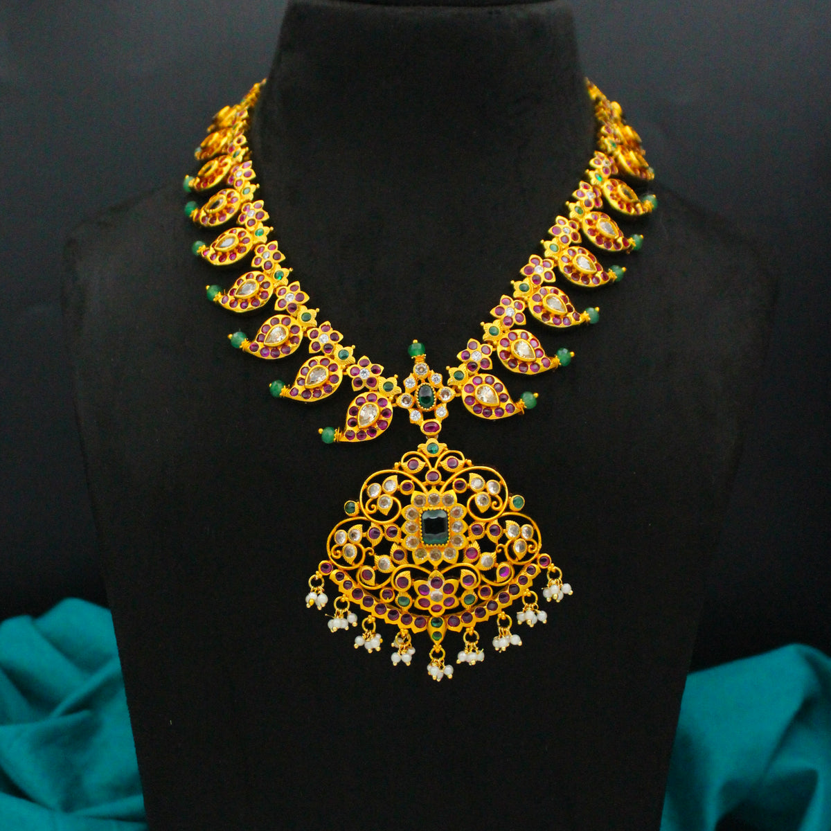 41385 Multi Mango Short Necklace Set