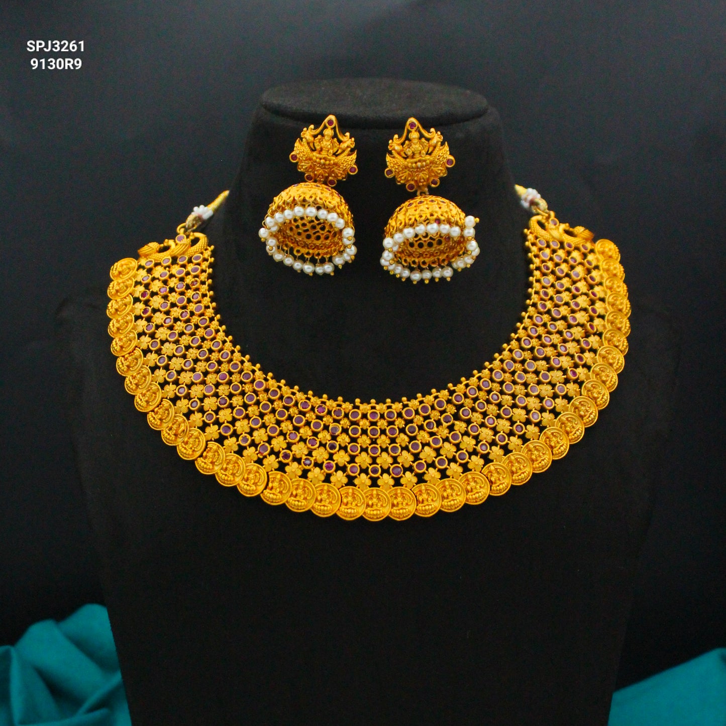 3261 Nakshi Laxmi Kasulu Broad Necklace Short With Push Back Earrings