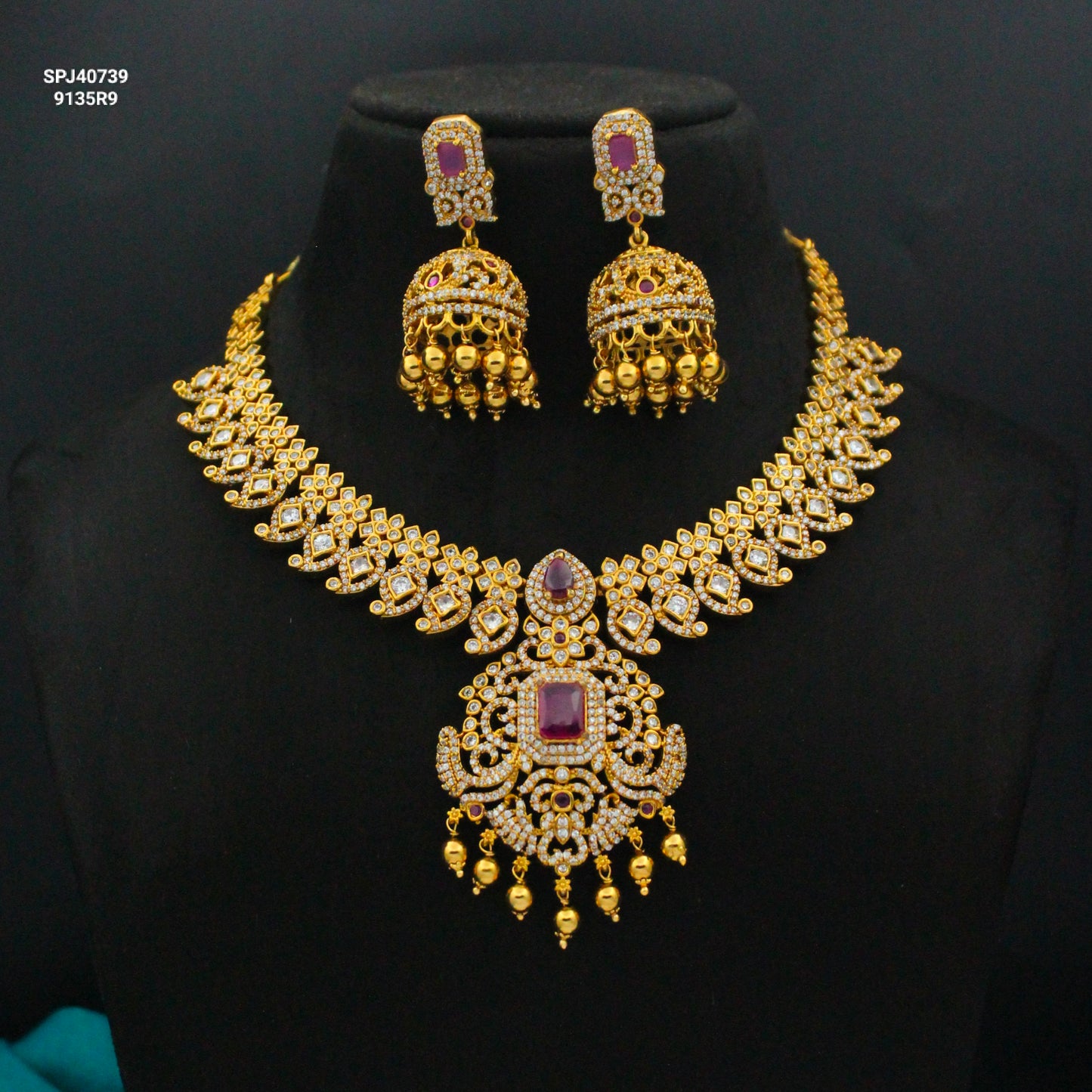40739 CZ Red Short Necklace With Golden Balls