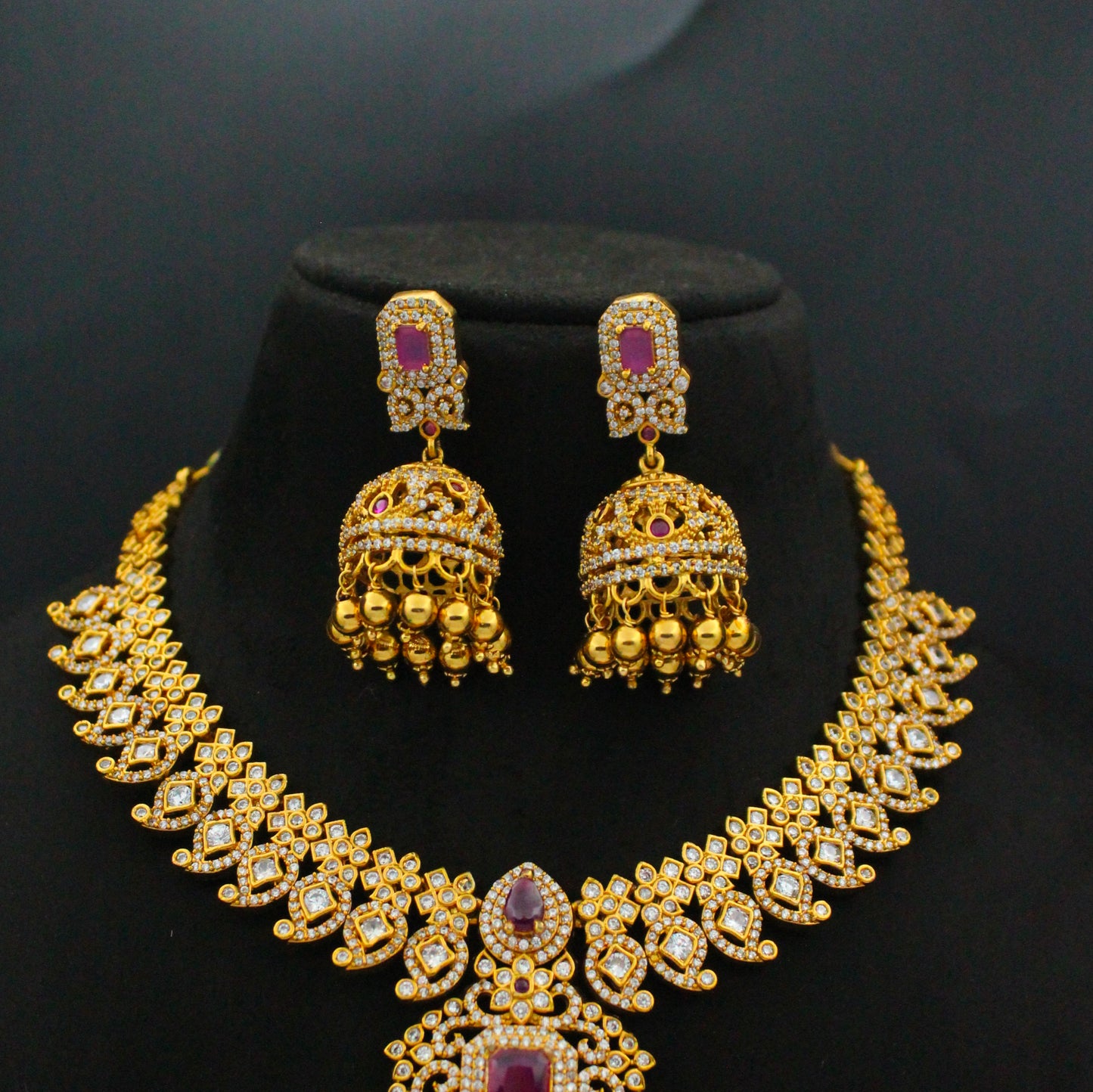 40739 CZ Red Short Necklace With Golden Balls