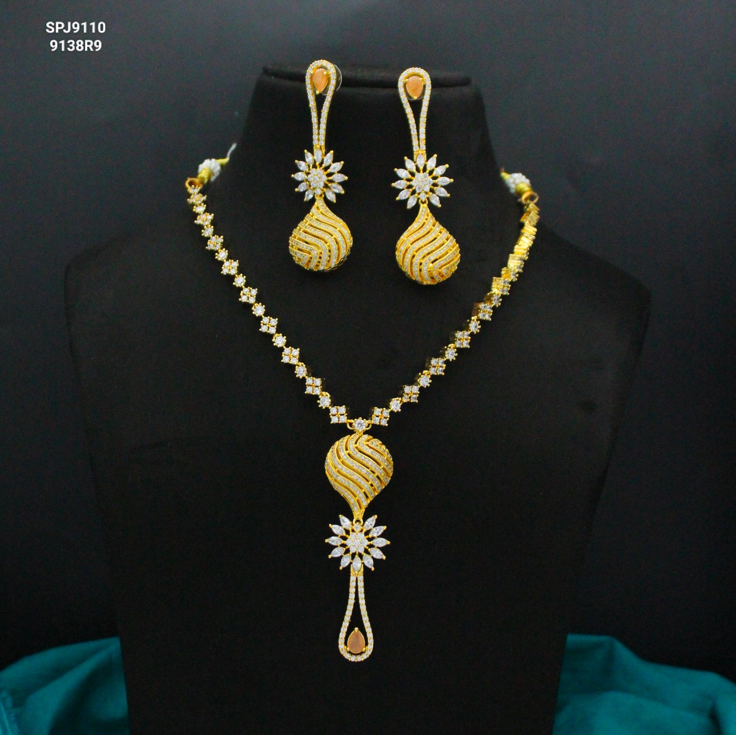 9110 CZ Fancy Short Peach Necklace Set