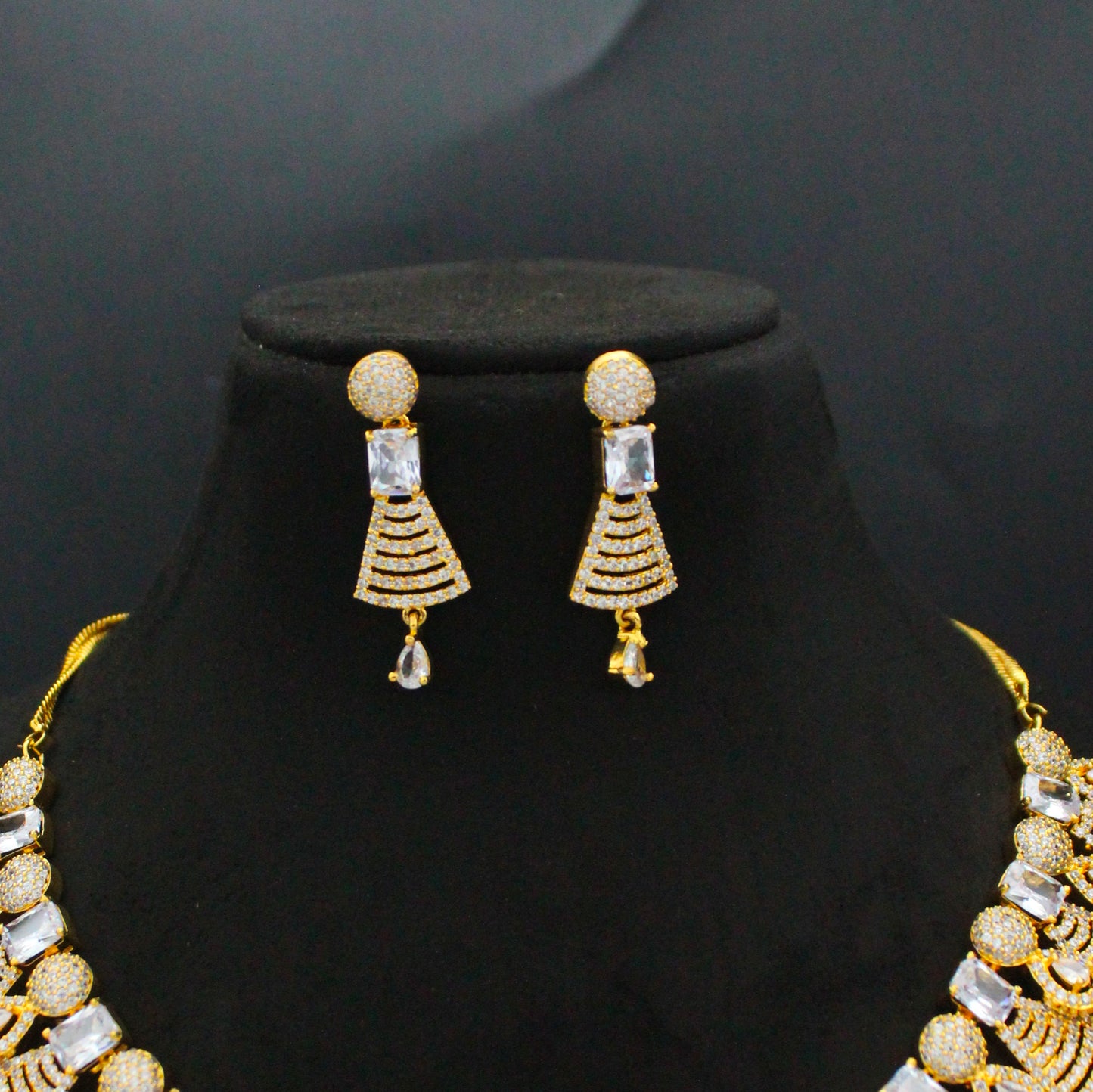 16158 CZ Short Fancy Full White Necklace