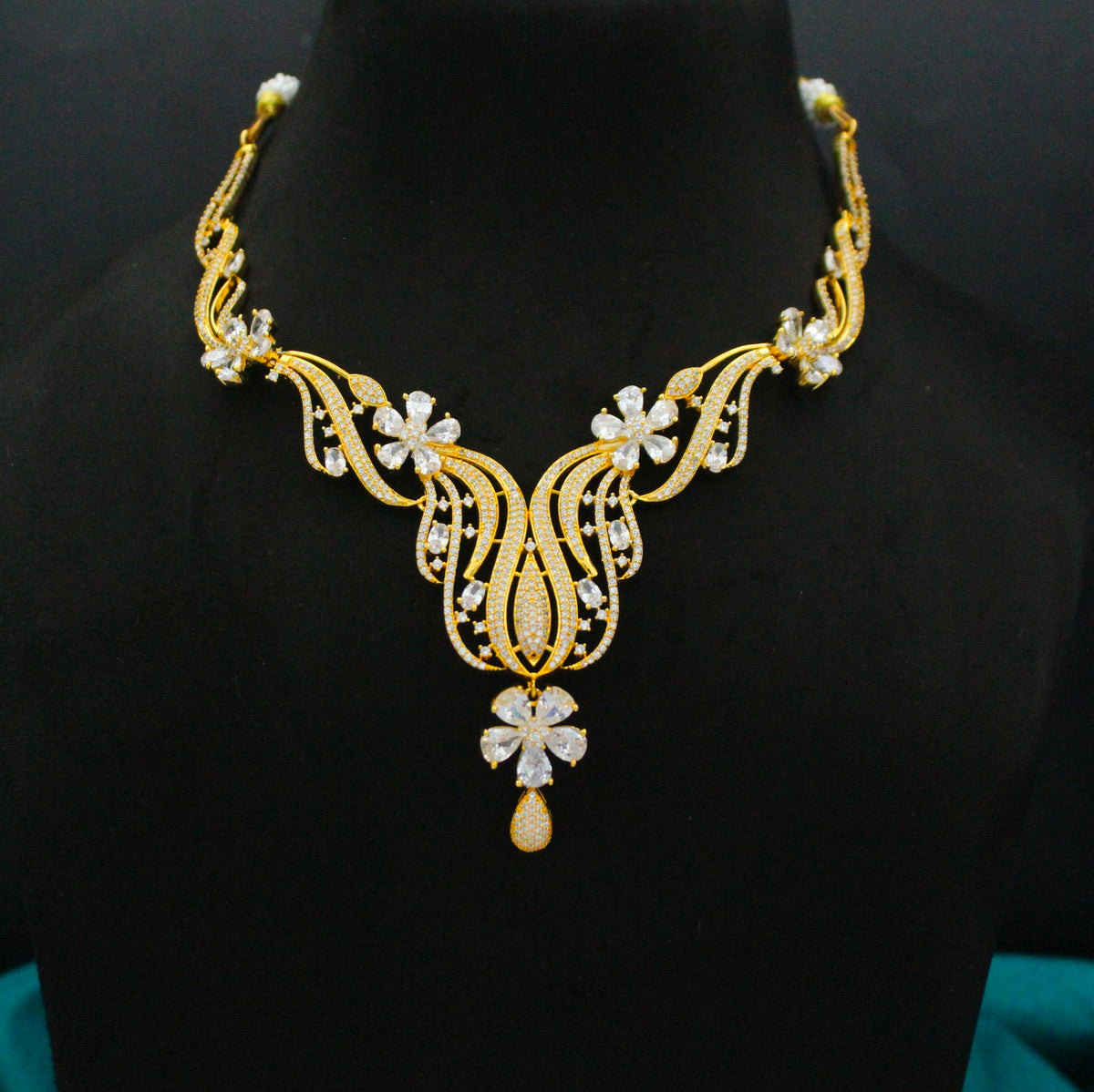 16271 CZ Full White Fancy Short Necklace Set