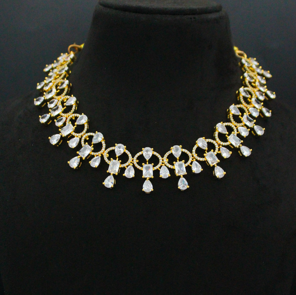 16213 CZ Full White Short Necklace Set With Maangtikka