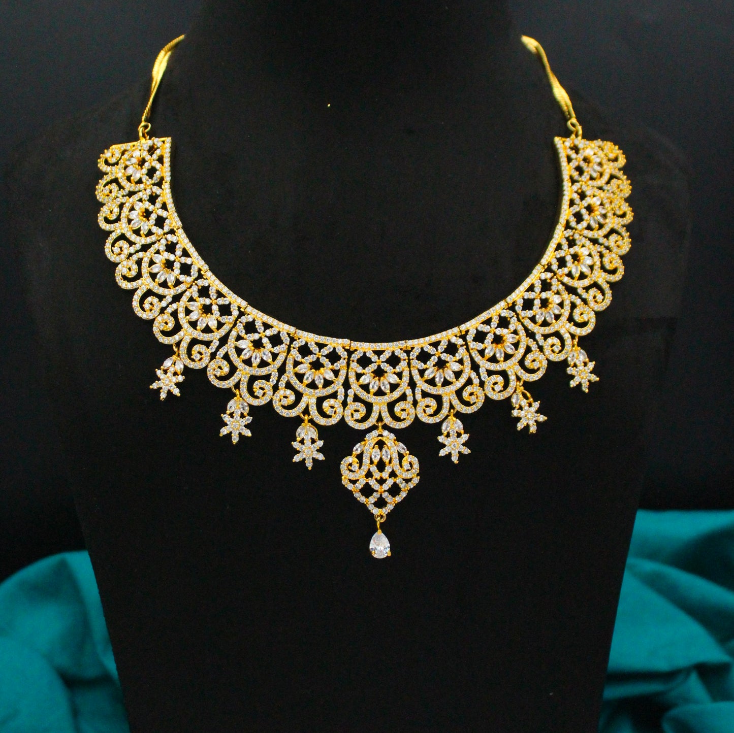 1870 Premium Gold Polish Short necklace with hangings