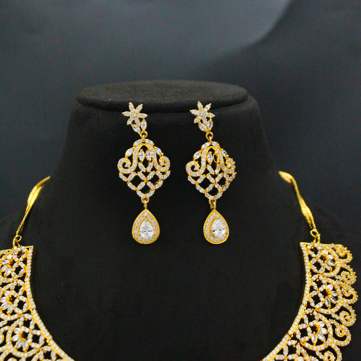 1870 Premium Gold Polish Short necklace with hangings