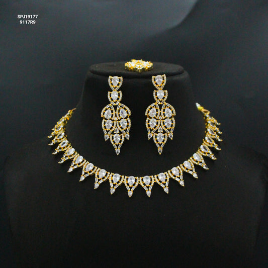 19177 GP Short Necklace White