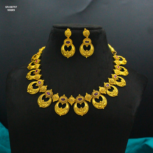 38527 Matte Short Necklace Red