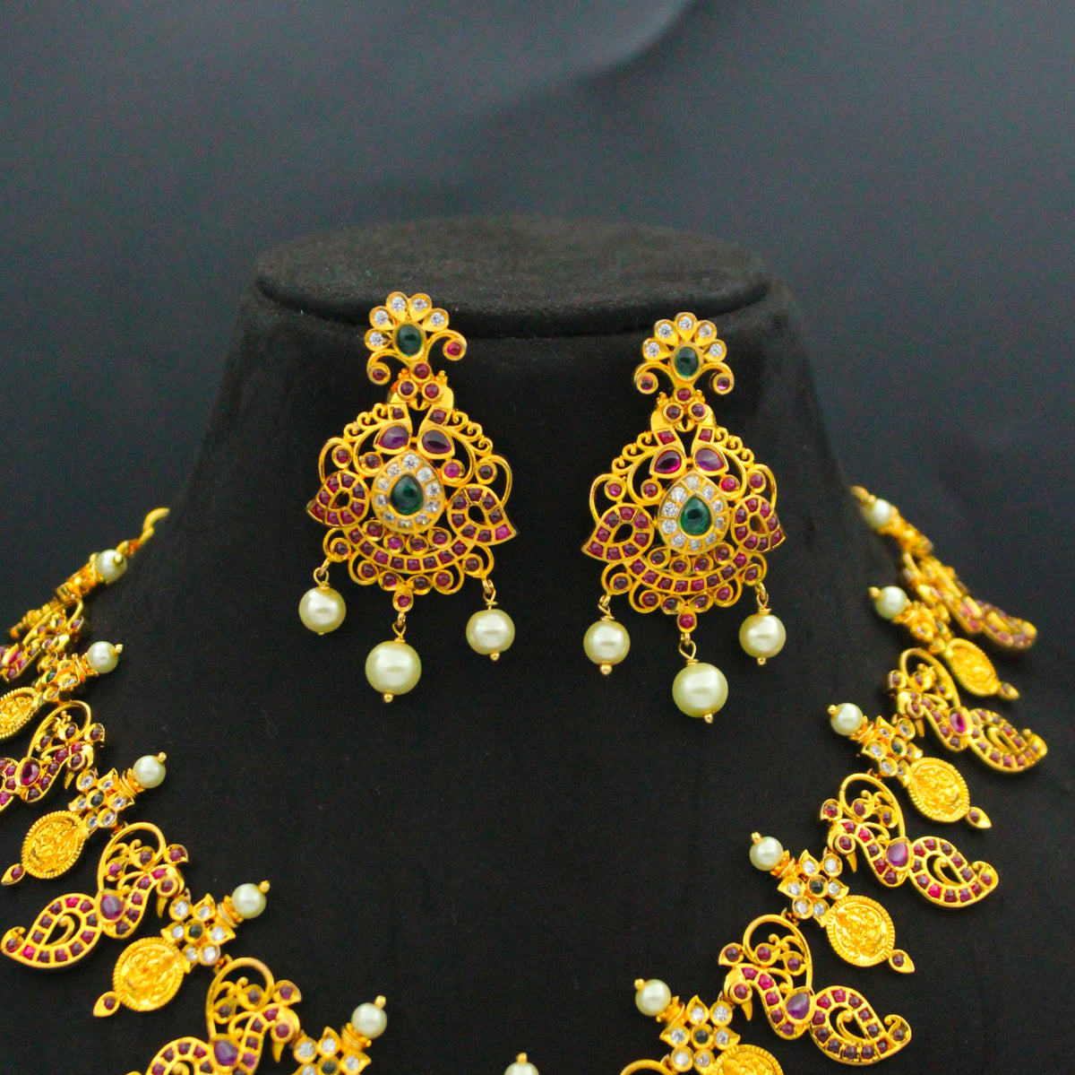 Lakshmi Kasulu Pota Stone Short Necklace Set with Screwback Earrings SP-4931