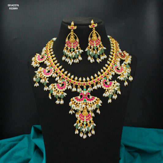 Hand Made Jadau Guttapusalu with Lakshmi Locket and Rice Pearls and Russian Strawberry Beads Bridal Design – 42576