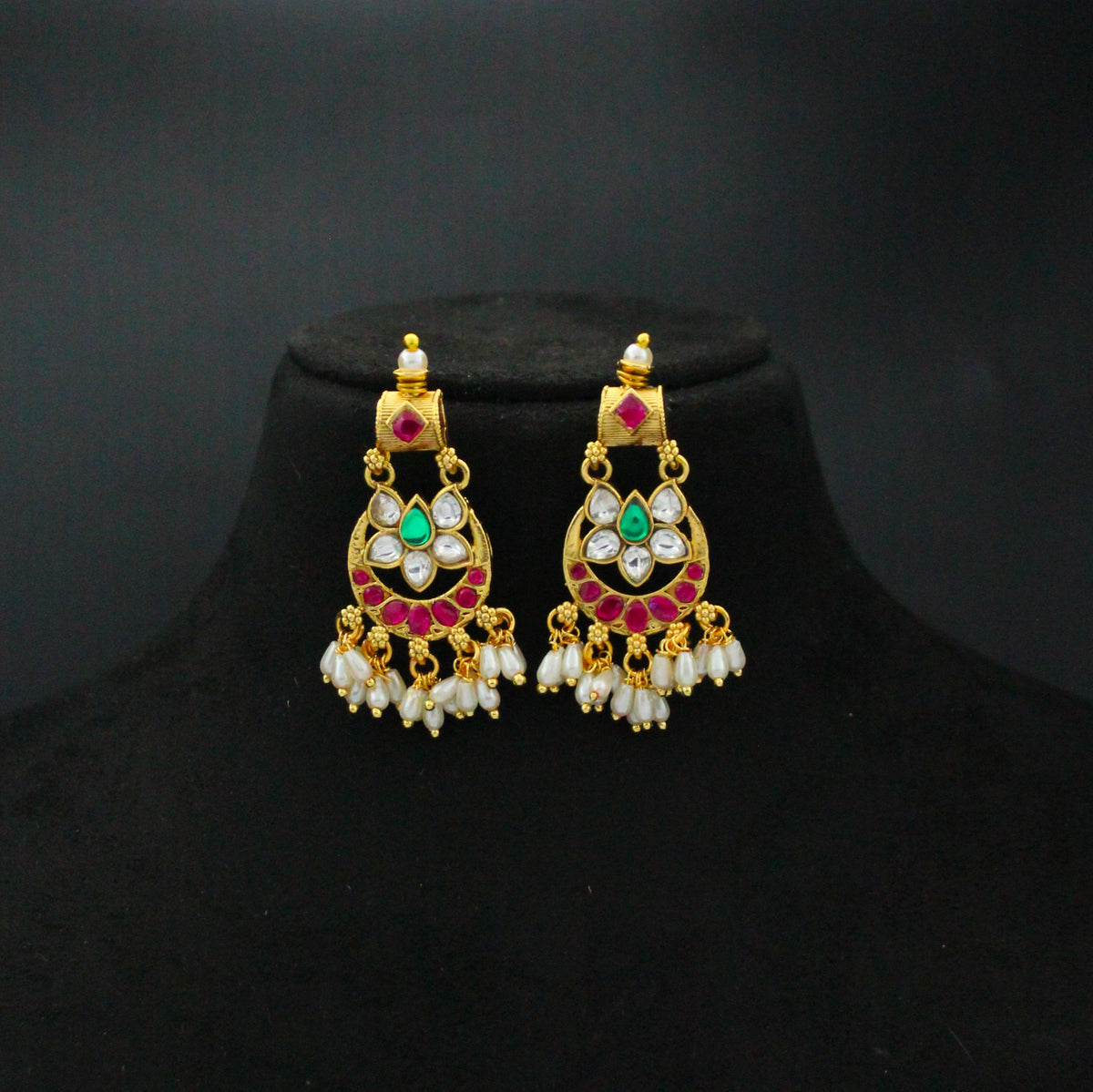 Jadau Guttapusalu Short Necklace – 42578
