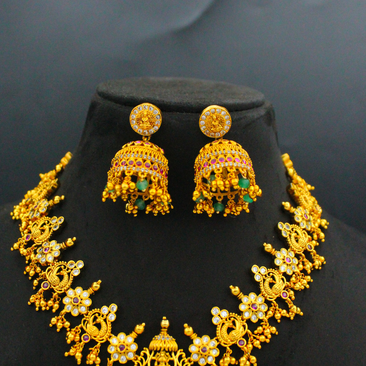 Nakshi Short Necklace with Golden Balls SP-35318