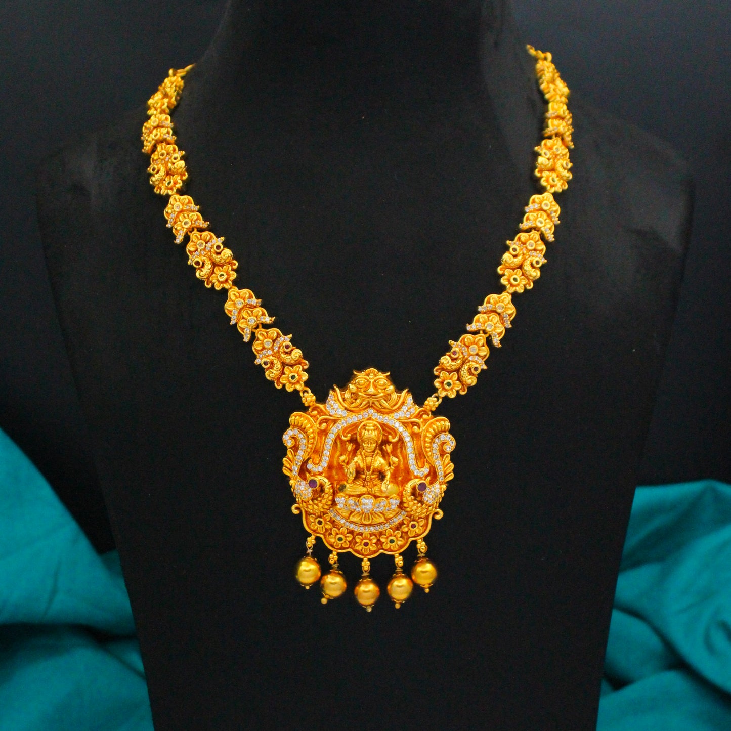 Lakshmi Matte Short Necklace with Golden Balls SP-9542