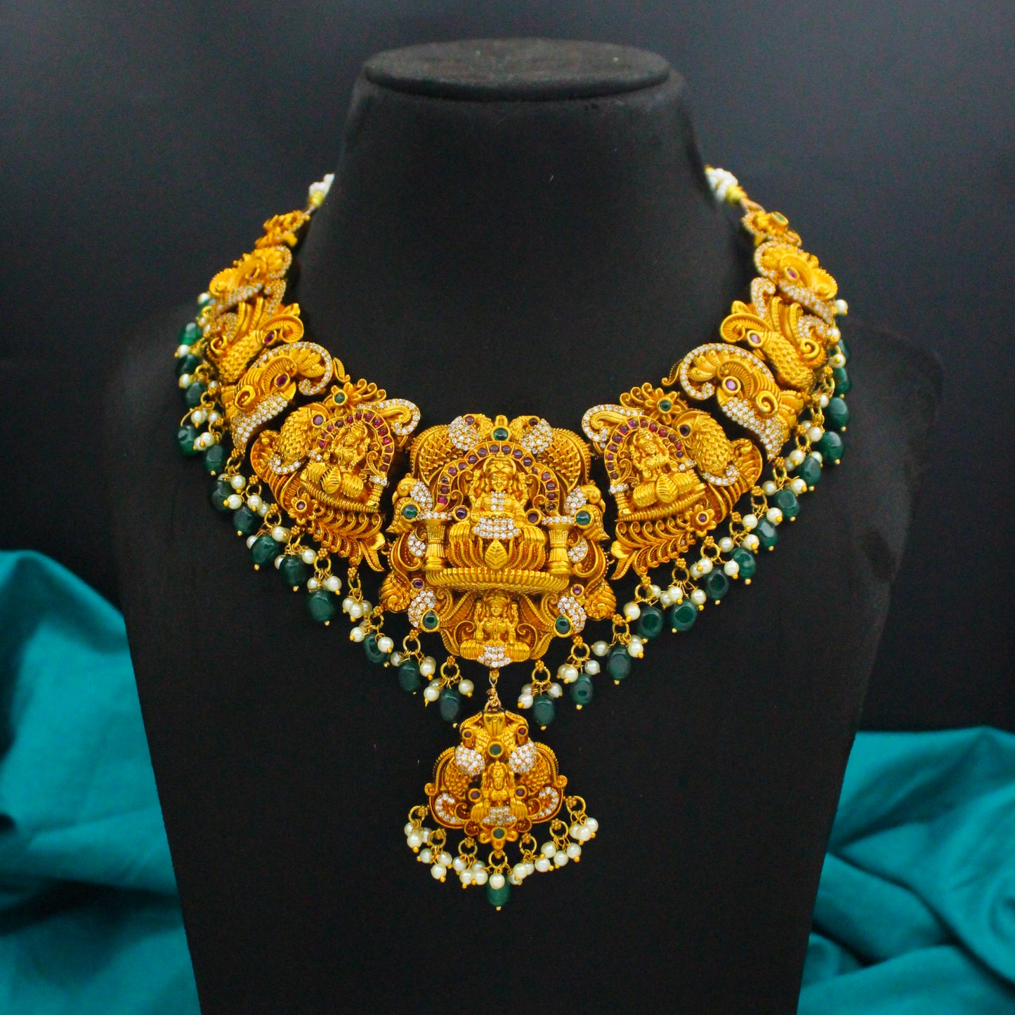 38792 Nakshi Laxmi Short Broad Necklace Set With Screw Back Earrings