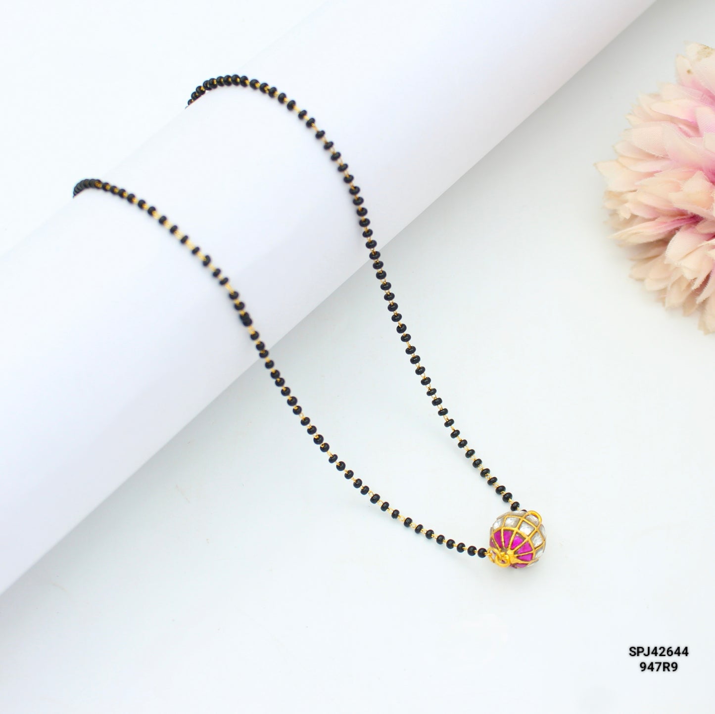 42644 Jadau Ball Black Beads