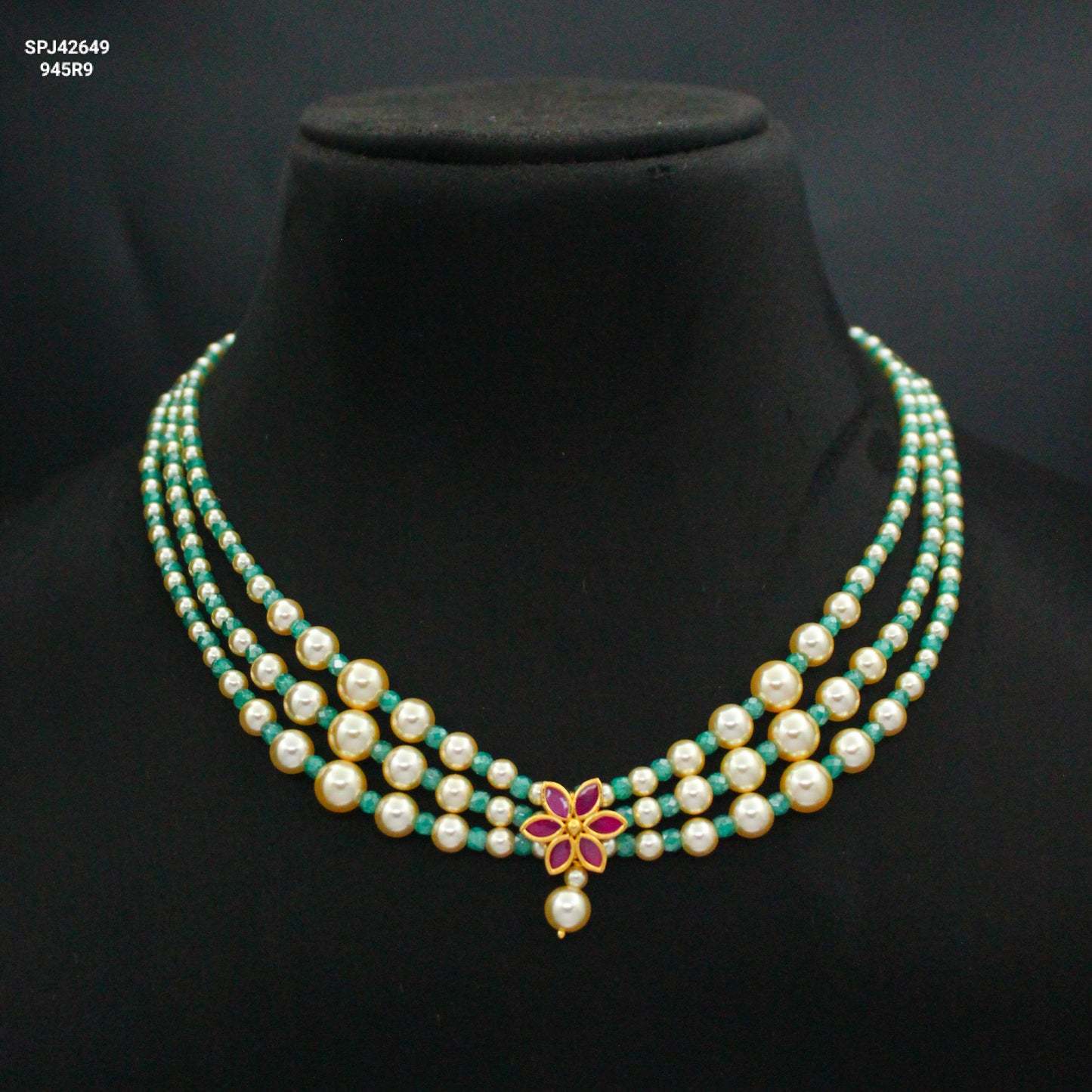 42649 3 Lines Swarovski Pearls & Green Onex Beads Mala Short