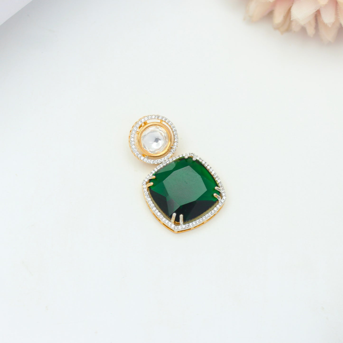 42661 Victorian Green Pendant Set With Non-Openable Hook