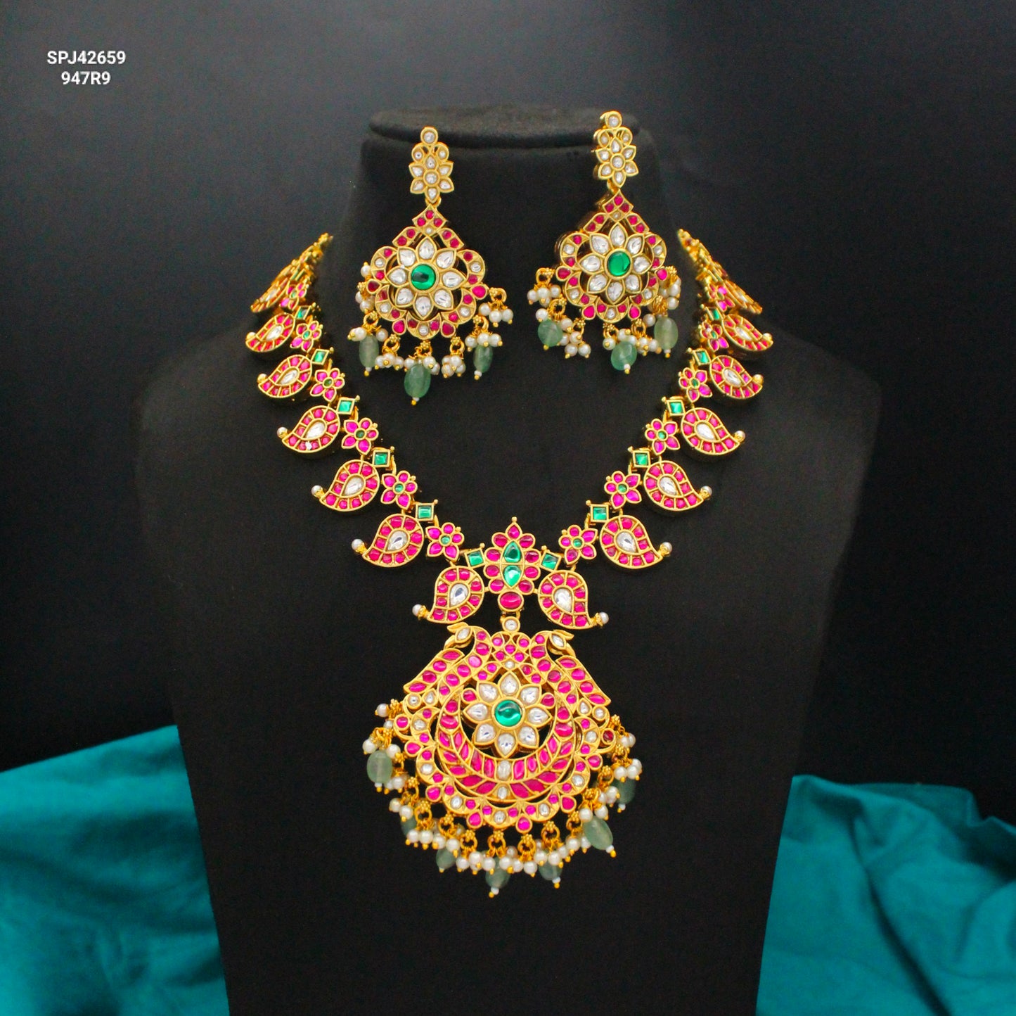 42659 Jadau Mango 2 In 1 Short Necklace Set With Push Back Earrings