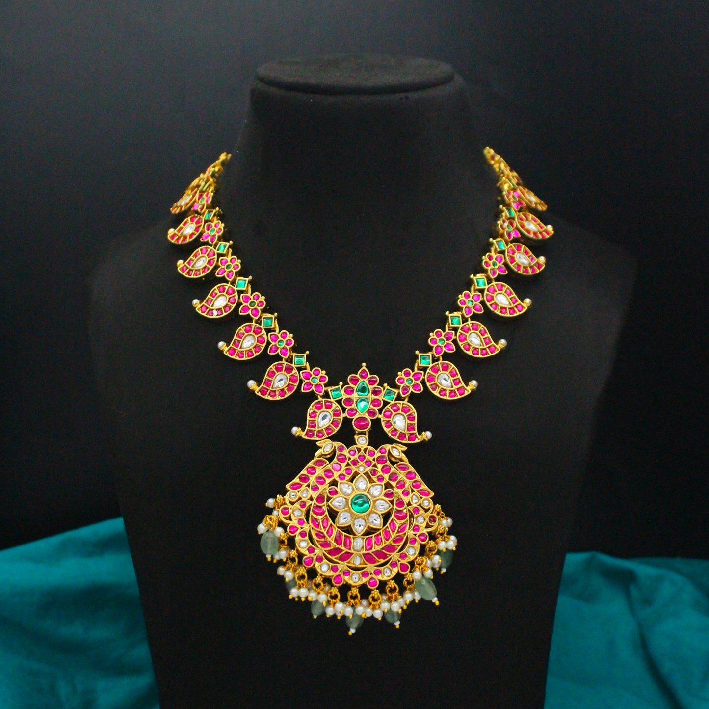 42659 Jadau Mango 2 In 1 Short Necklace Set With Push Back Earrings