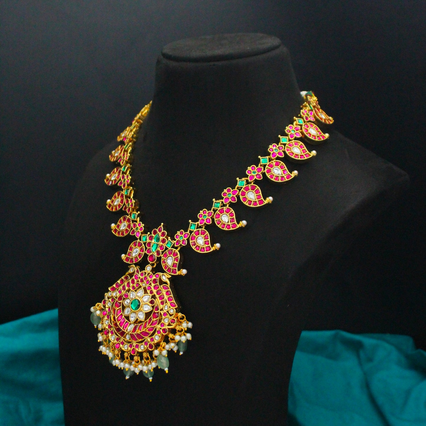 42659 Jadau Mango 2 In 1 Short Necklace Set With Push Back Earrings
