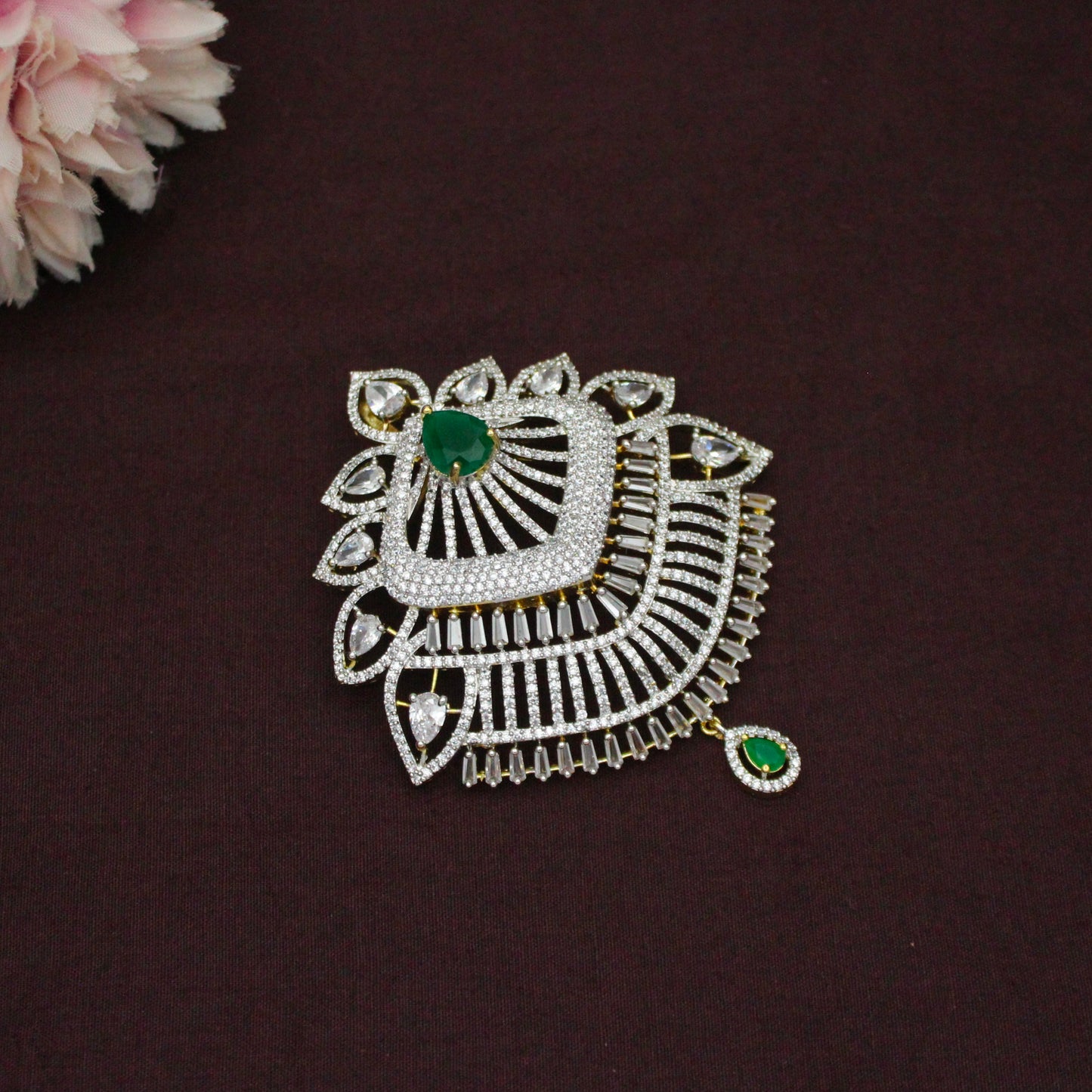 42772 Diamond Look Green Grand Pendant Set With Non Openable Hook Push Back Earrings
