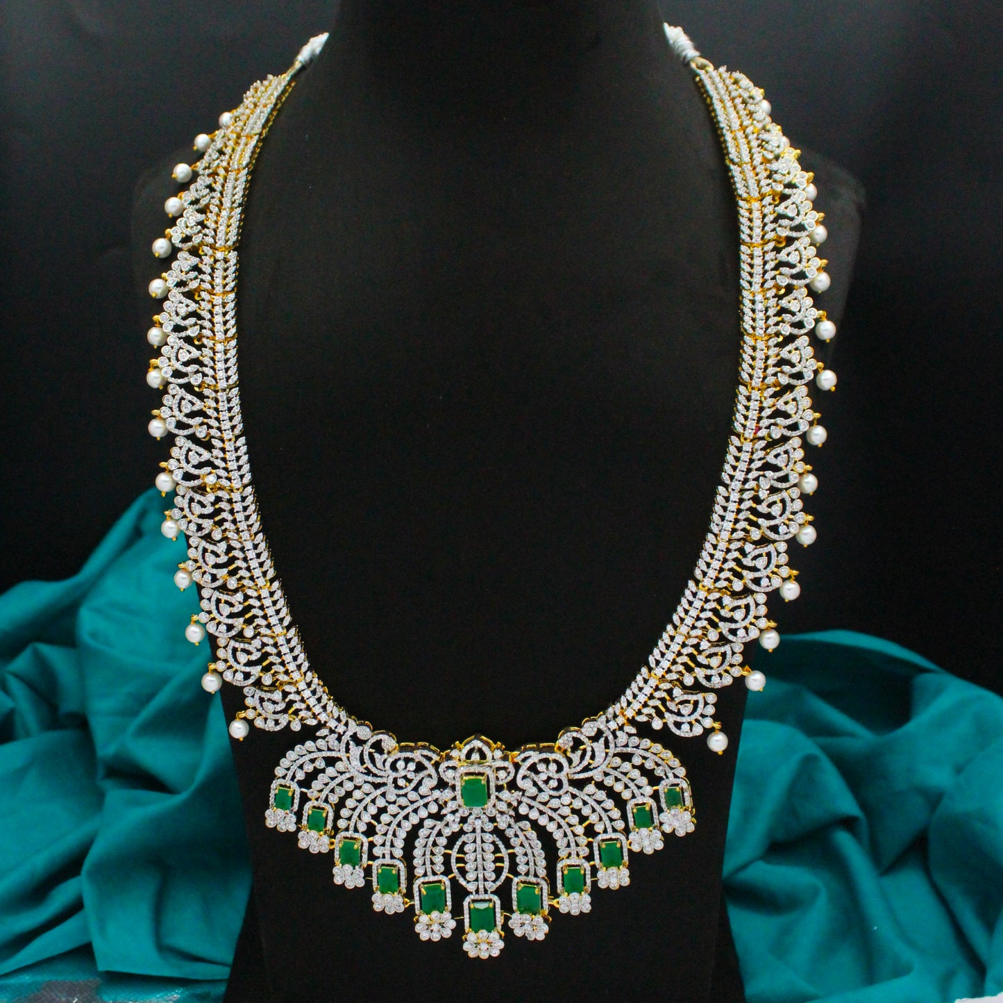42662 Diamond Look Green Long Necklace Set With Push Back Earrings