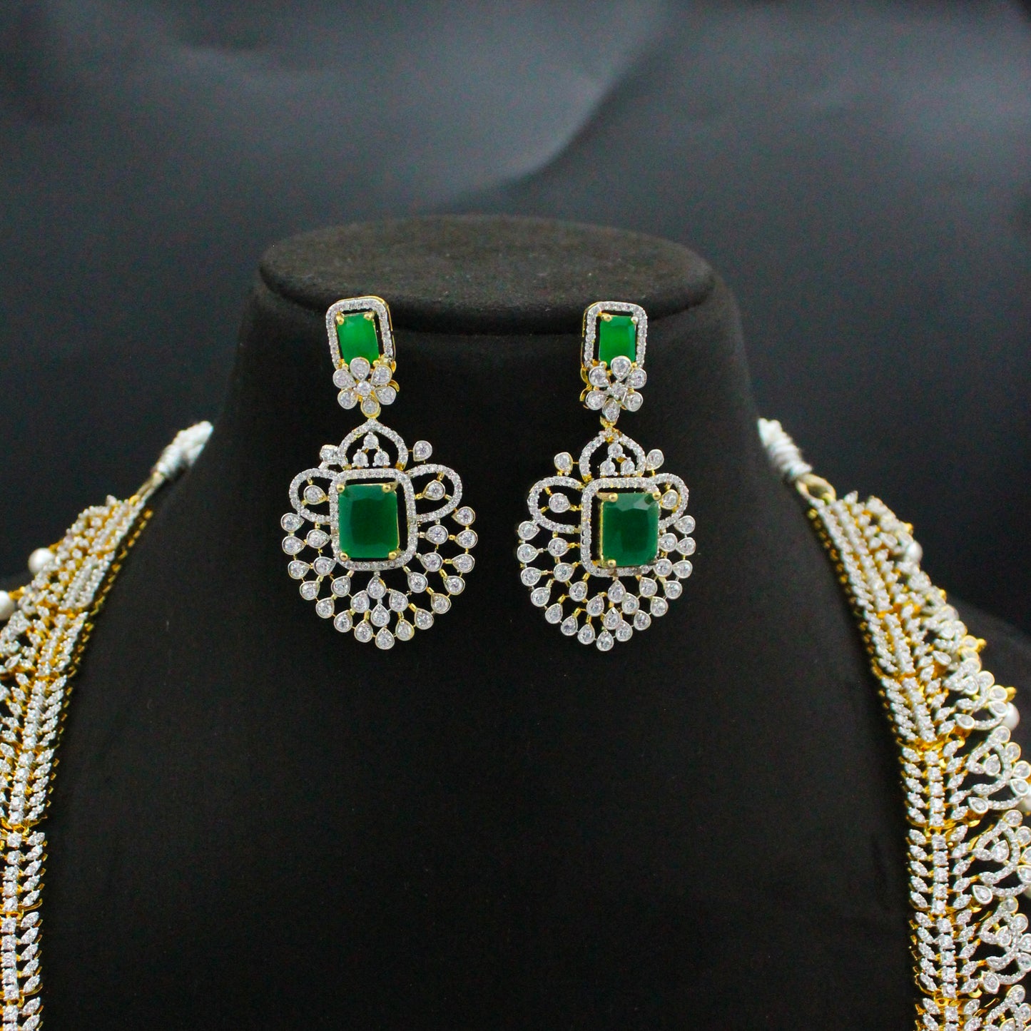 42662 Diamond Look Green Long Necklace Set With Push Back Earrings