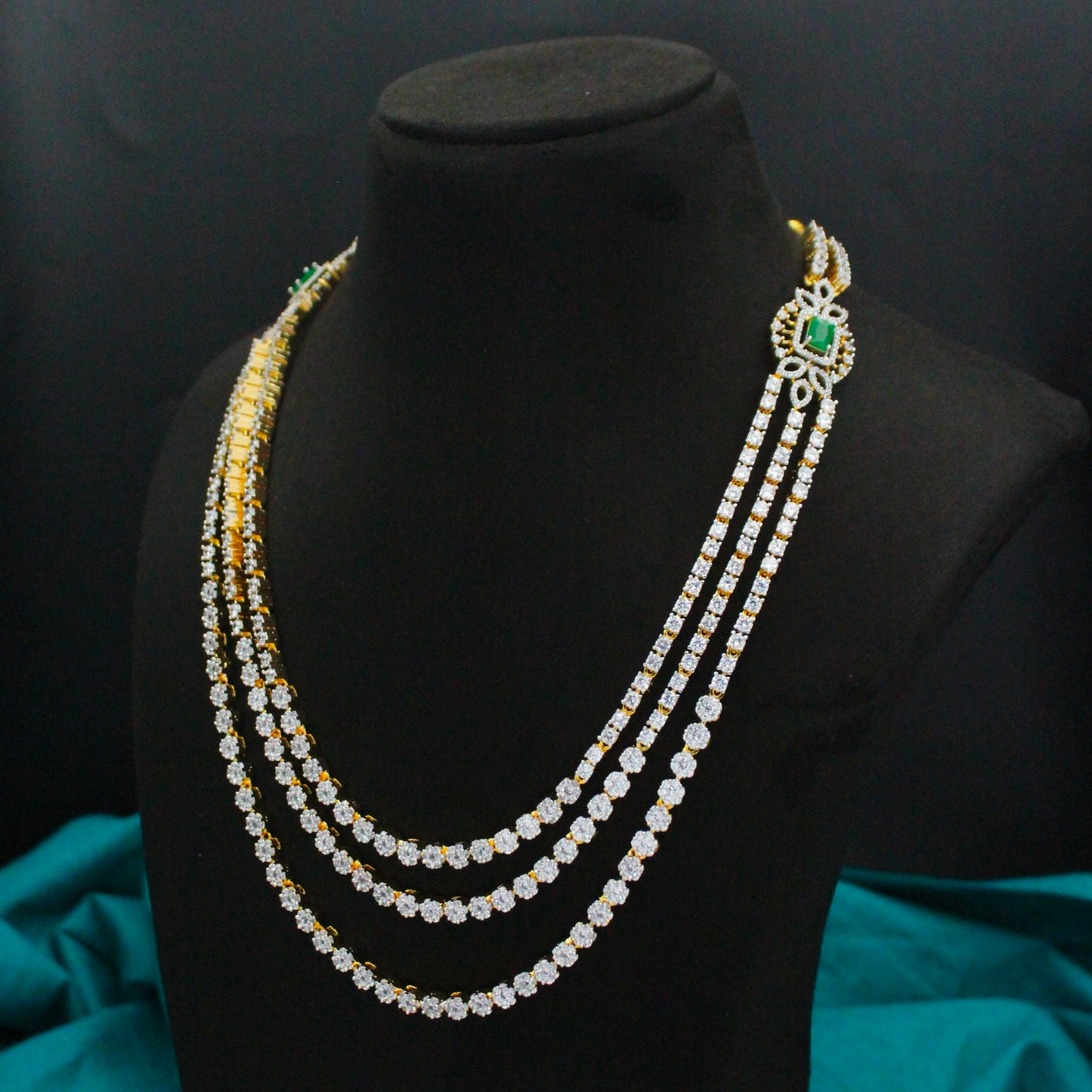 42665 GJ 3 Layers Green Short  Necklace Set With Push Back Earrings