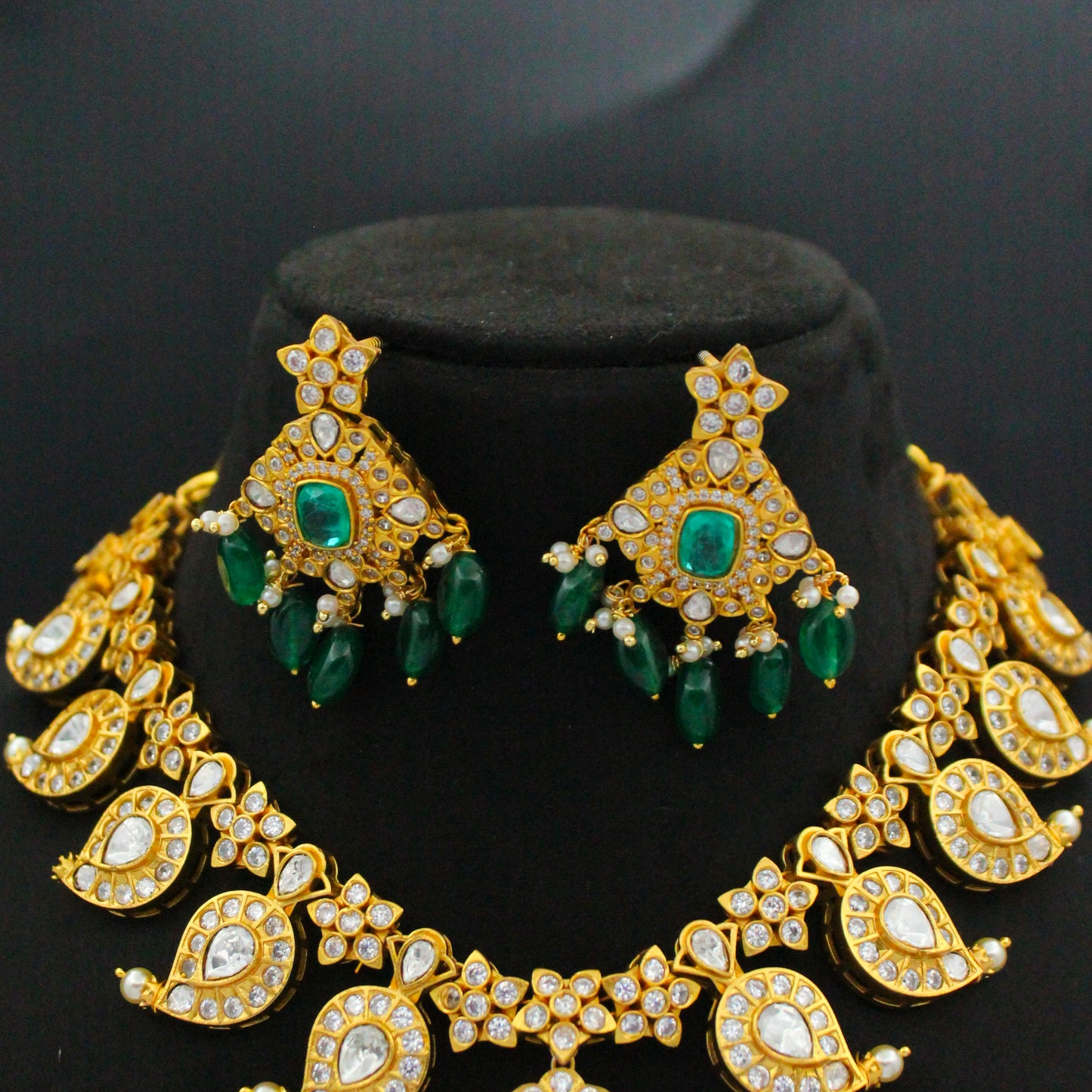 42669 Mango Moissanite Short Necklace Set Green