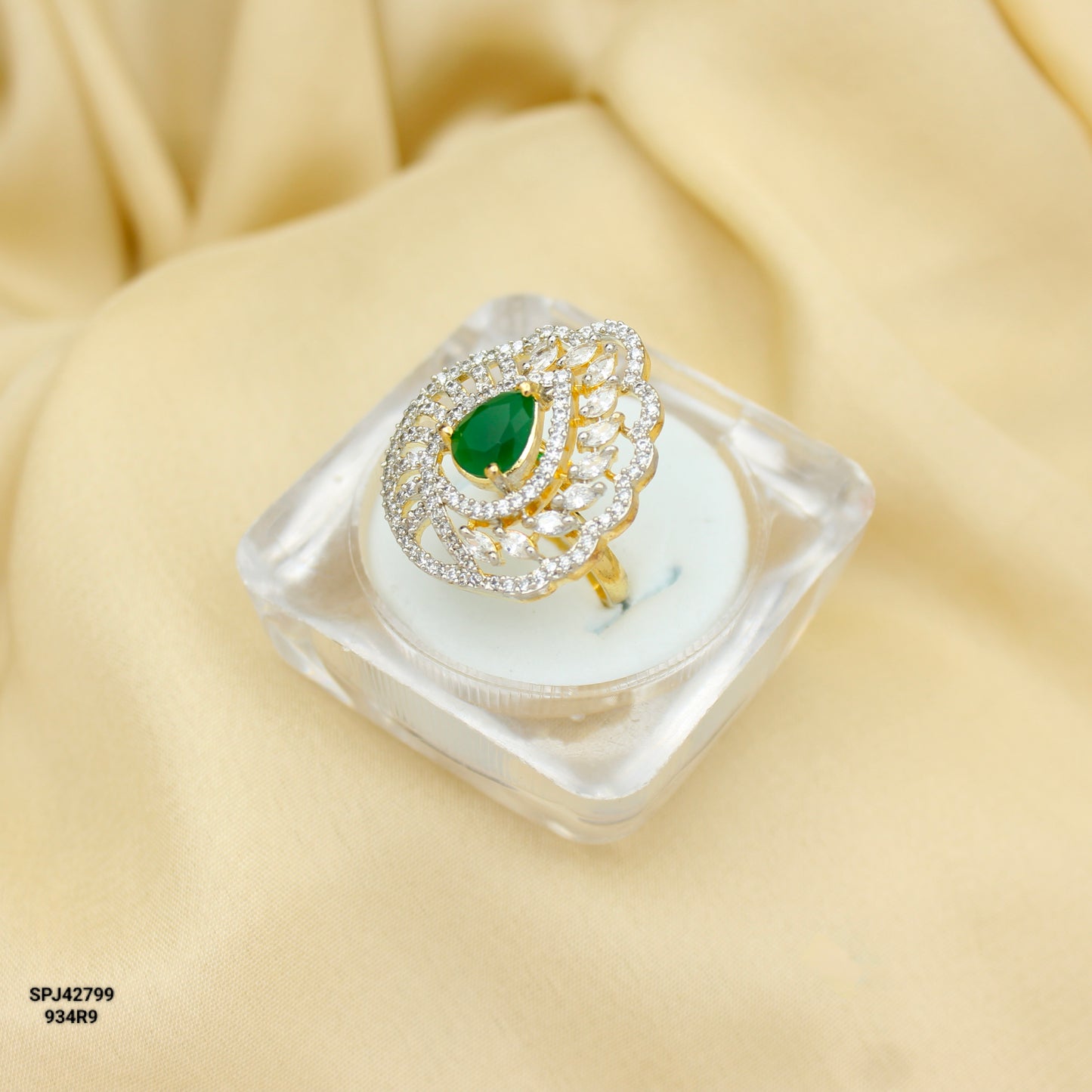 42799 GJ Green Finger Ring