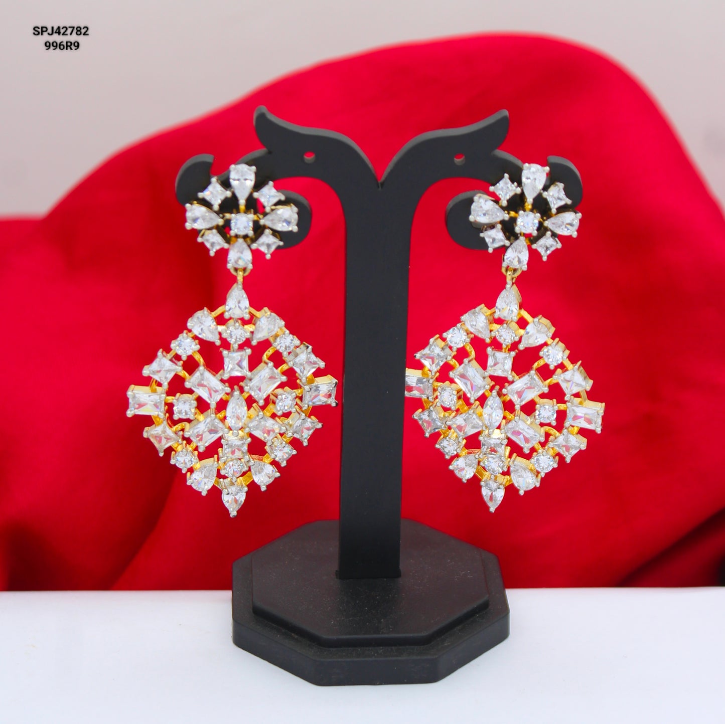 42782 GJ Full White Earrings