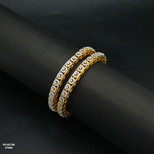 42786 GJ 2Pc White Bangles 2'8