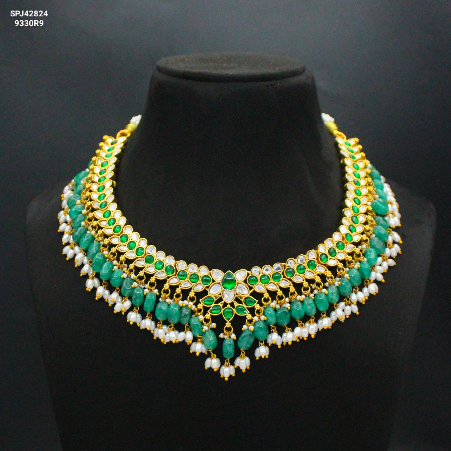 Jadau Kundan Green & White Lotus Short Necklace With Green Beads and Pearls 42824