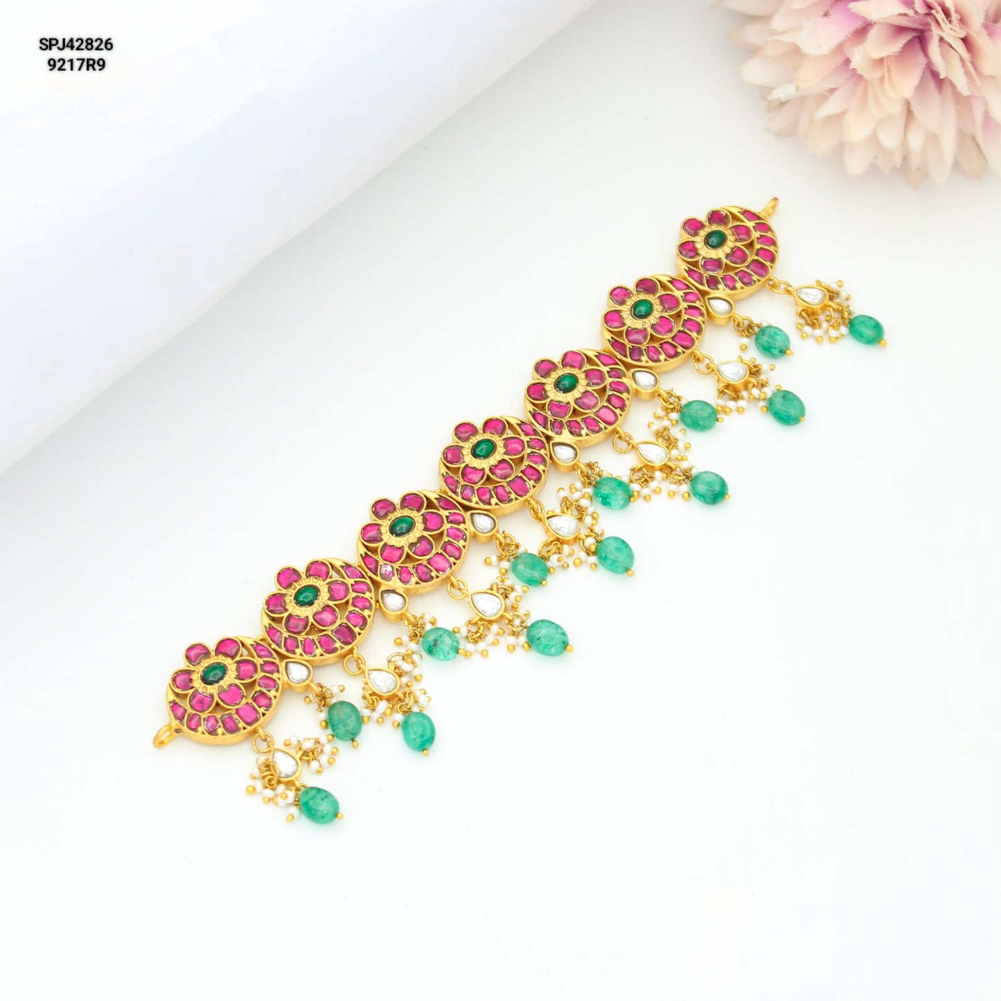 Jadau Kundan Floral Choker With Kundan Drops And Green Beads 42826