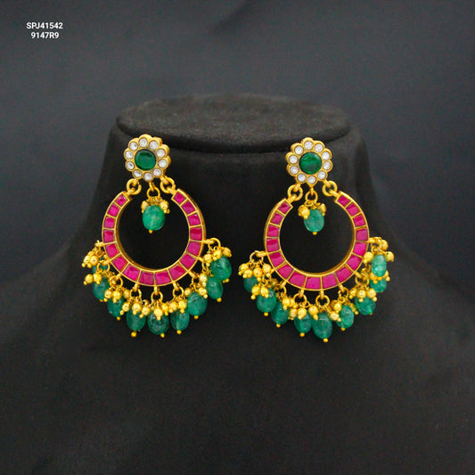 Jadau Kundan Chandbali With Screw Back And Green Beads 41542