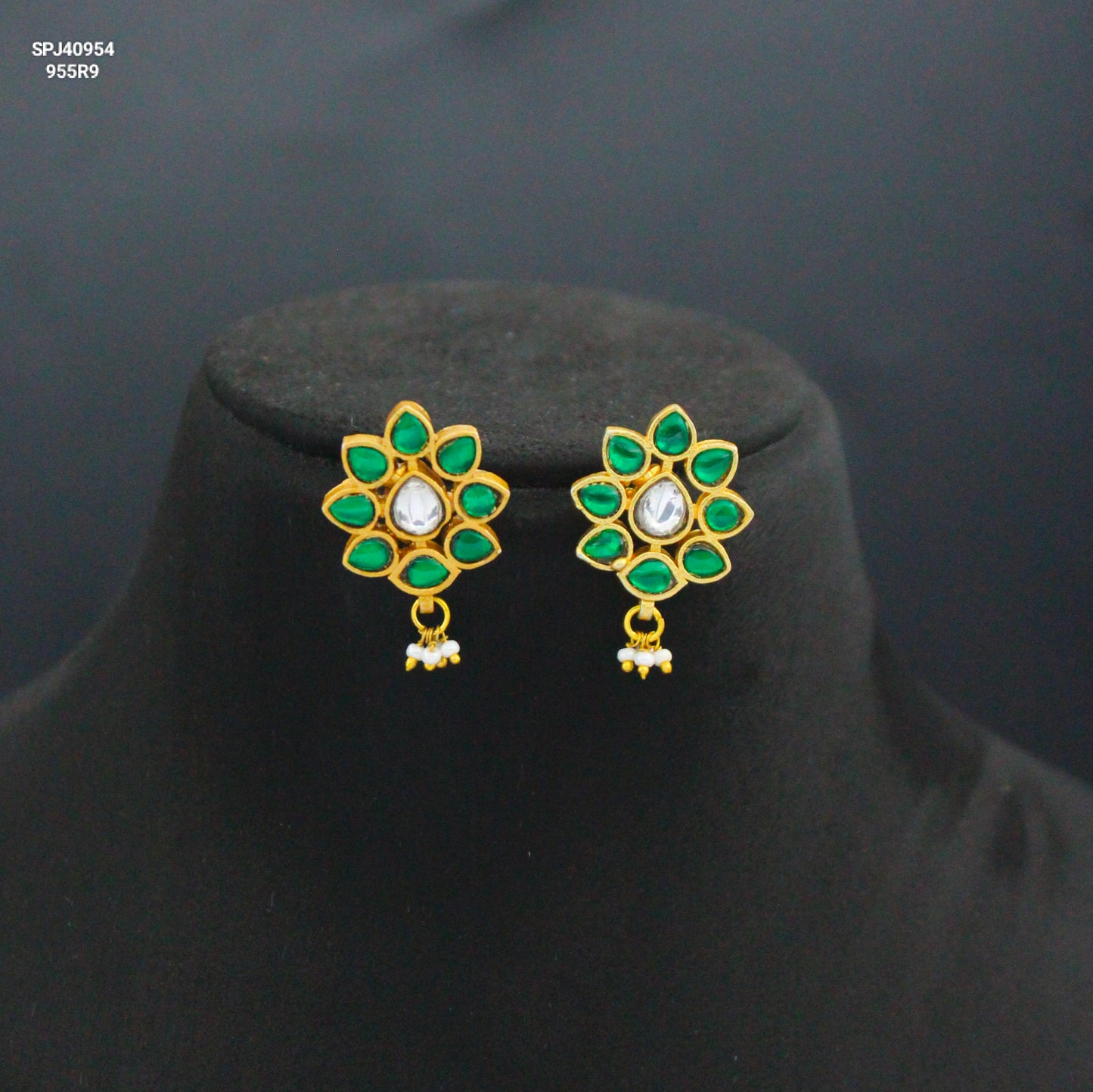 Jadau Kundan Small Green Studs With Screw Back 40954